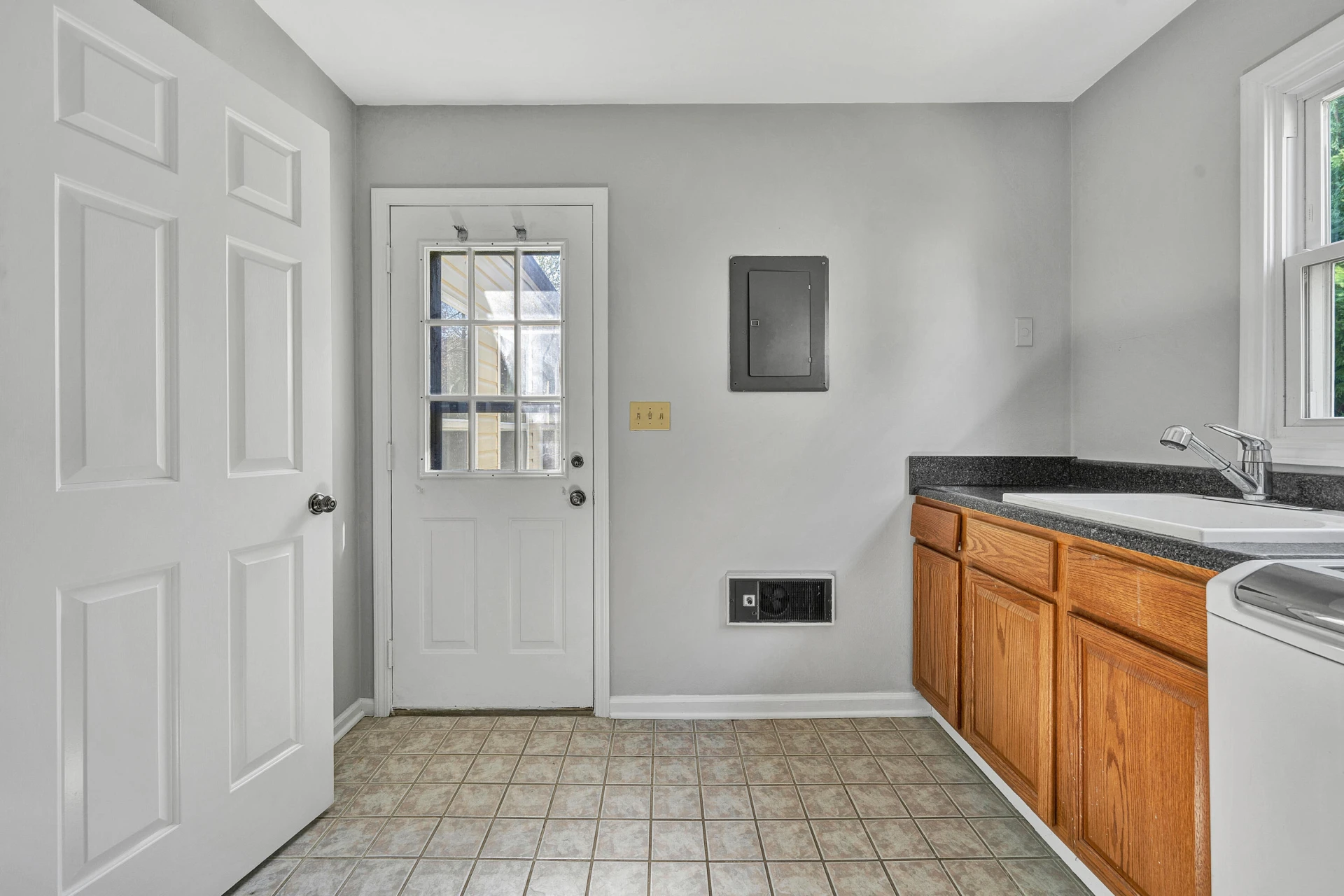 1660 Kingsmill DR - Photo 36