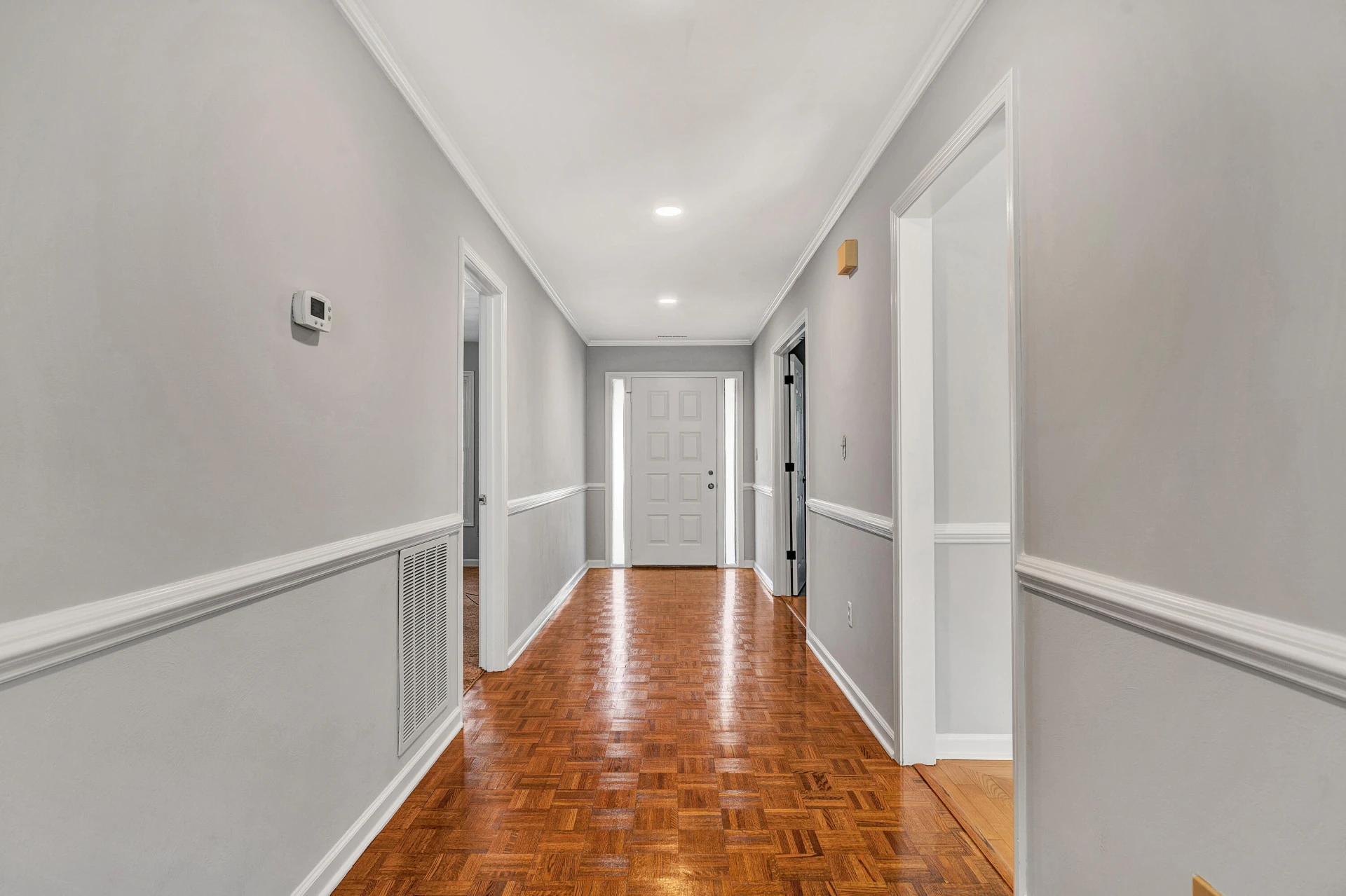 1660 Kingsmill DR - Photo 4
