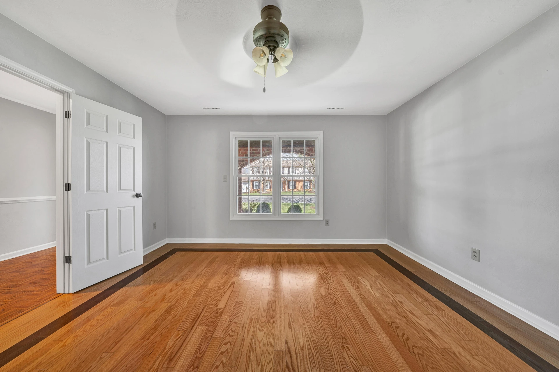 1660 Kingsmill DR - Photo 5