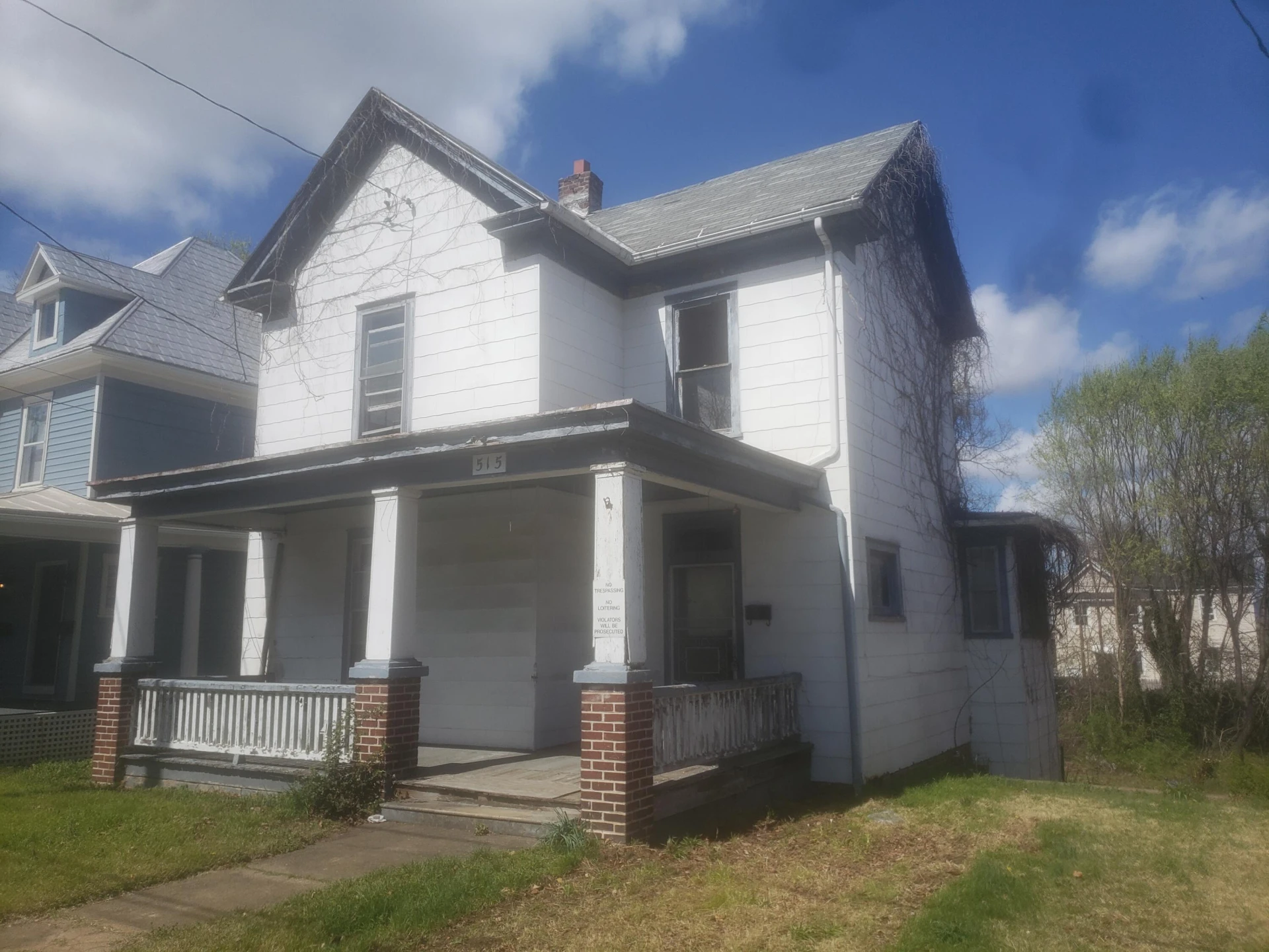 515 Mountain AVE SW - Photo 2