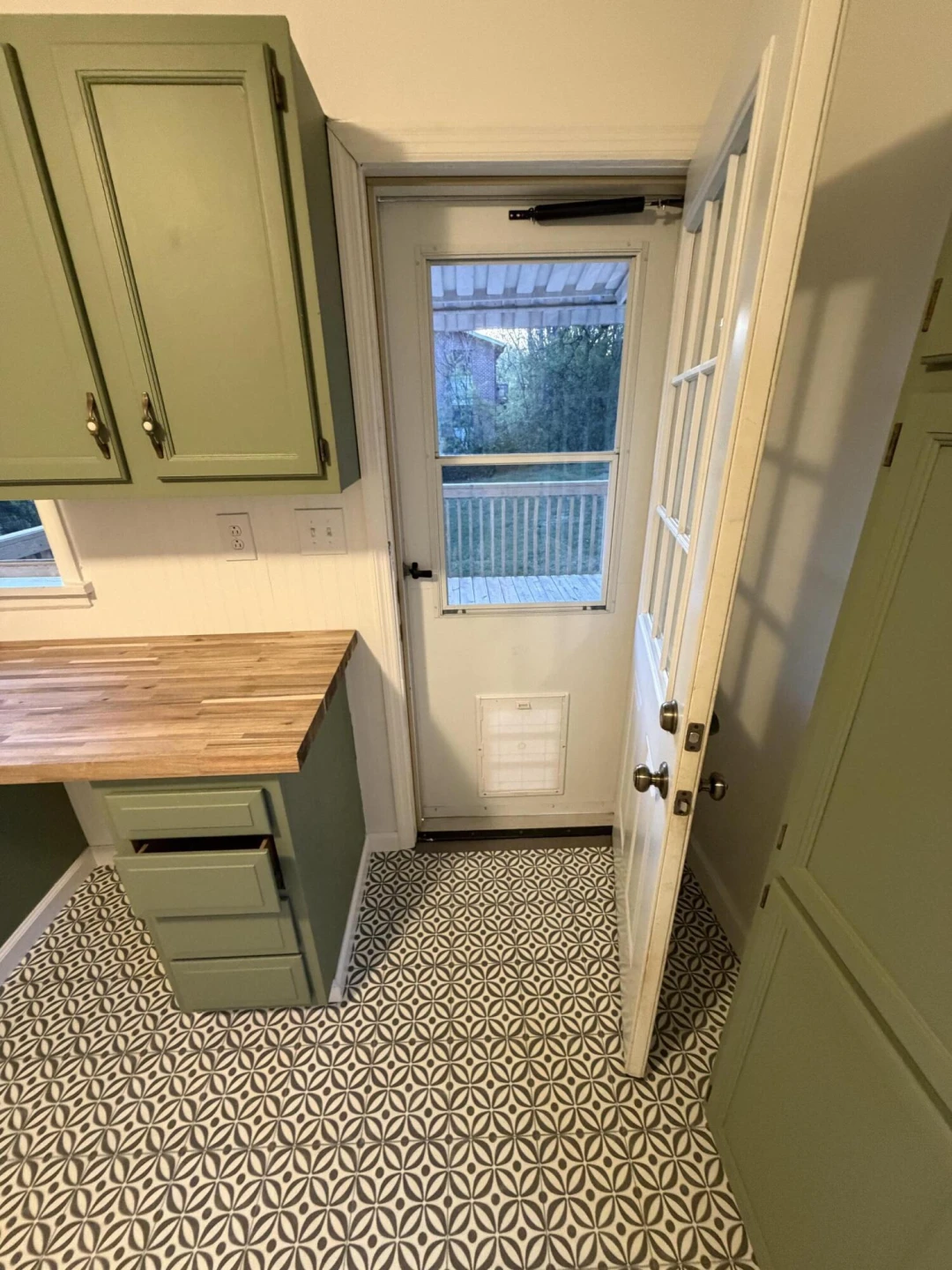 215 Barnett RD NW - Photo 6