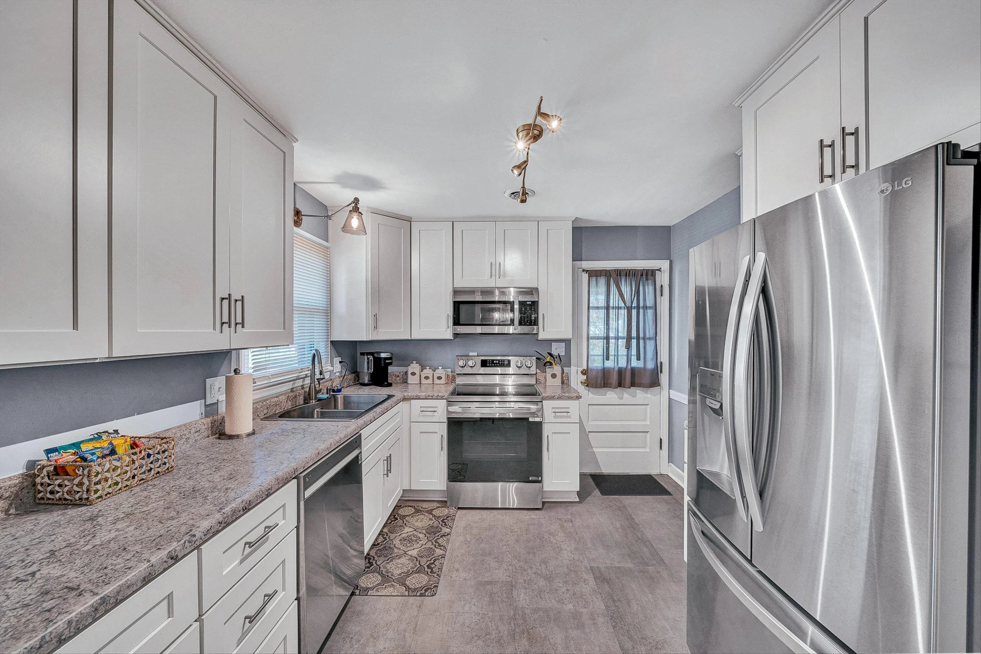 2458 Bermuda RD NW - Photo 11