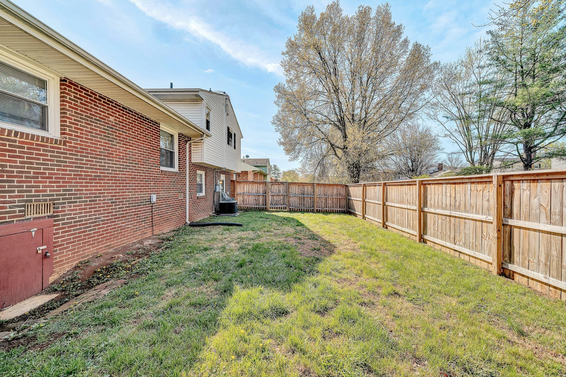 2458 Bermuda RD NW - Photo 30