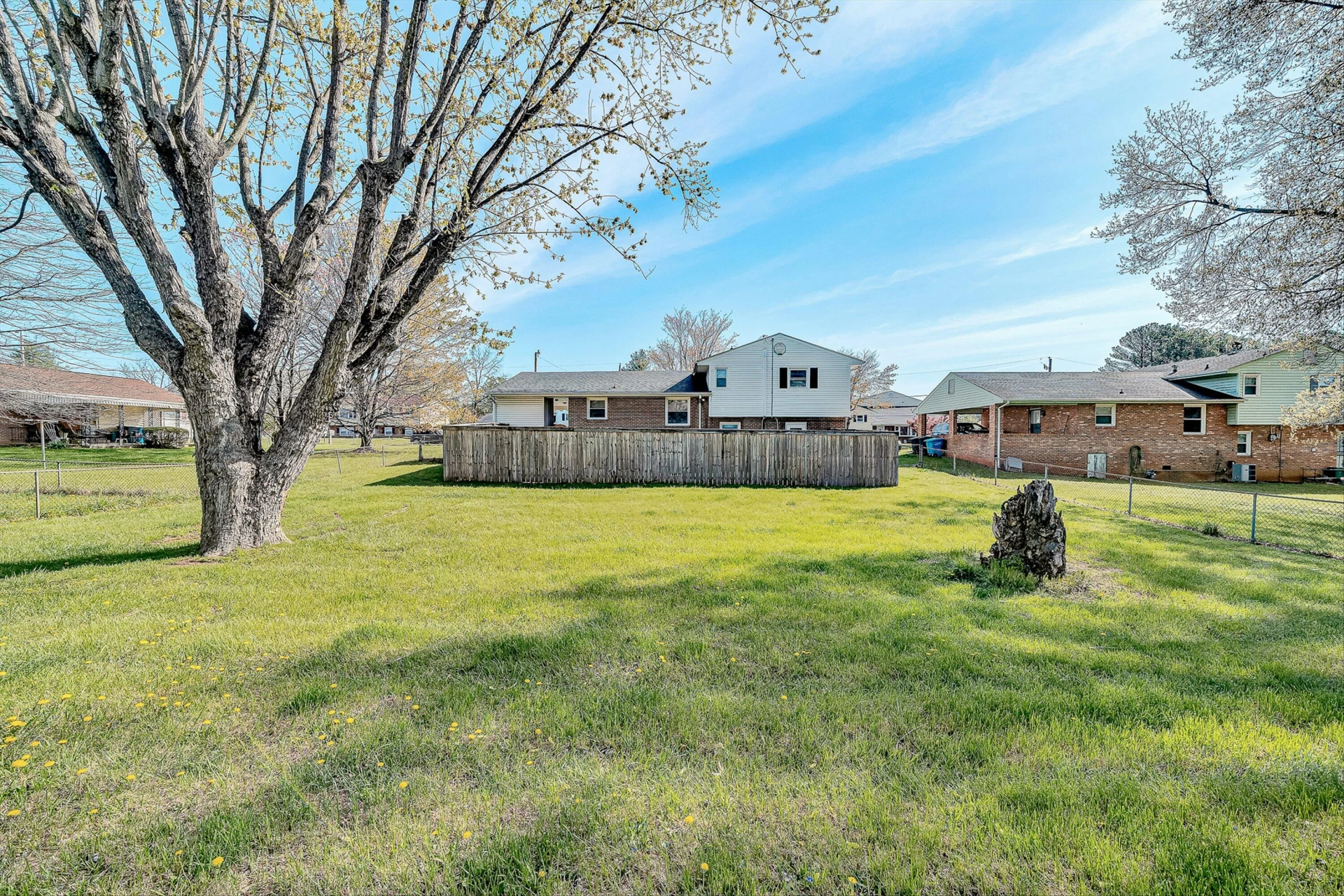 2458 Bermuda RD NW - Photo 33