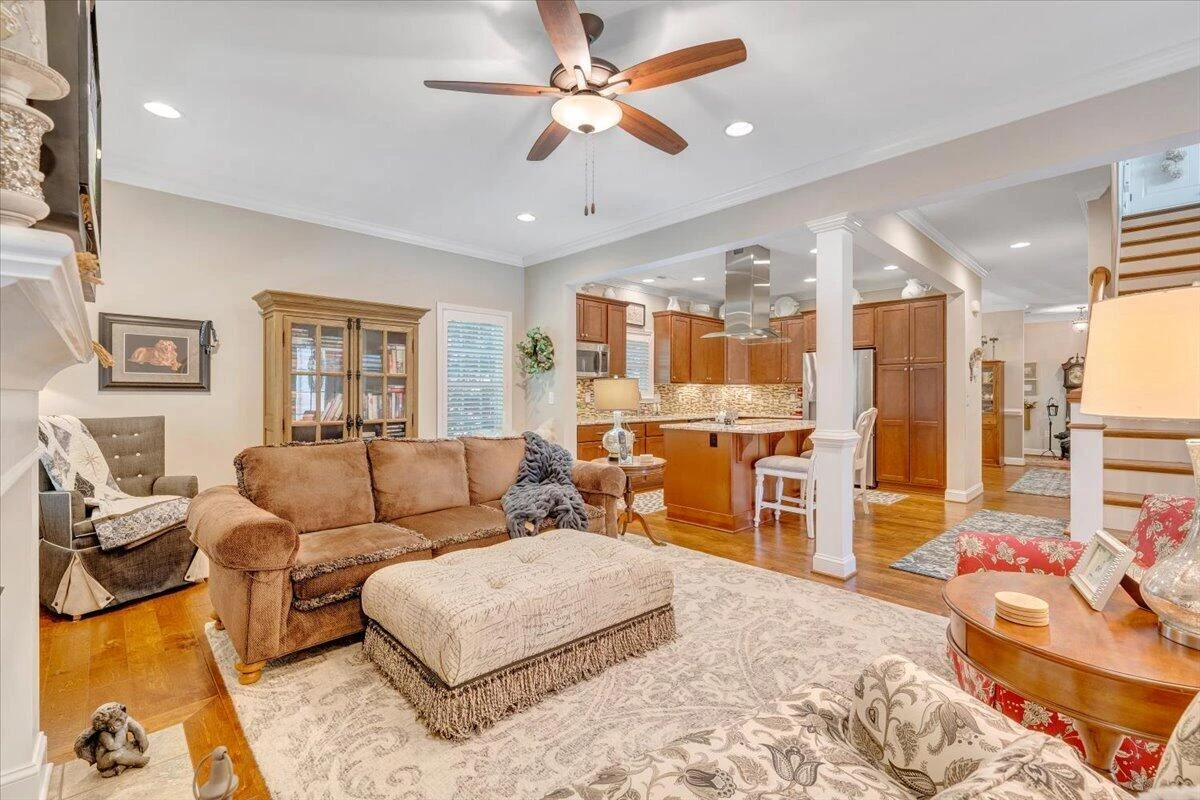 3601 Colonial Court DR - Photo 16