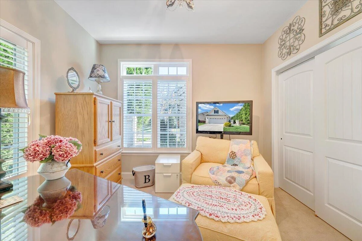 3601 Colonial Court DR - Photo 32