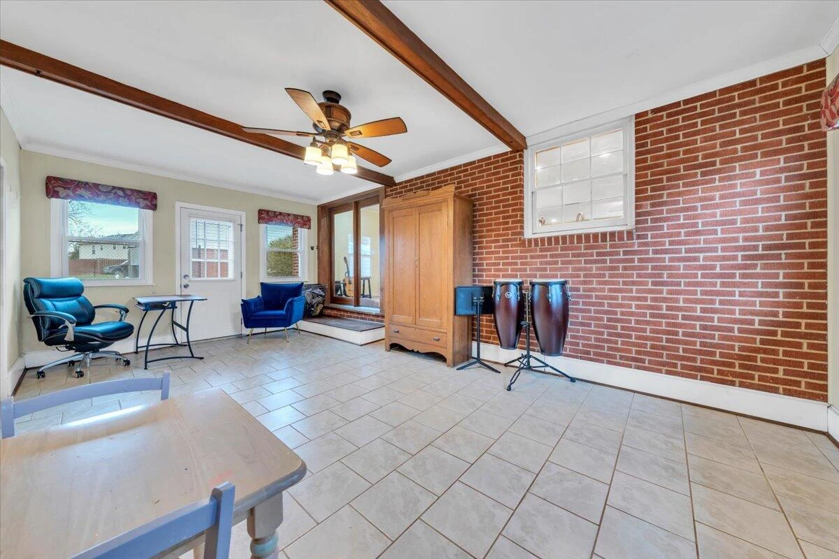 727 Plantation CIR - Photo 23