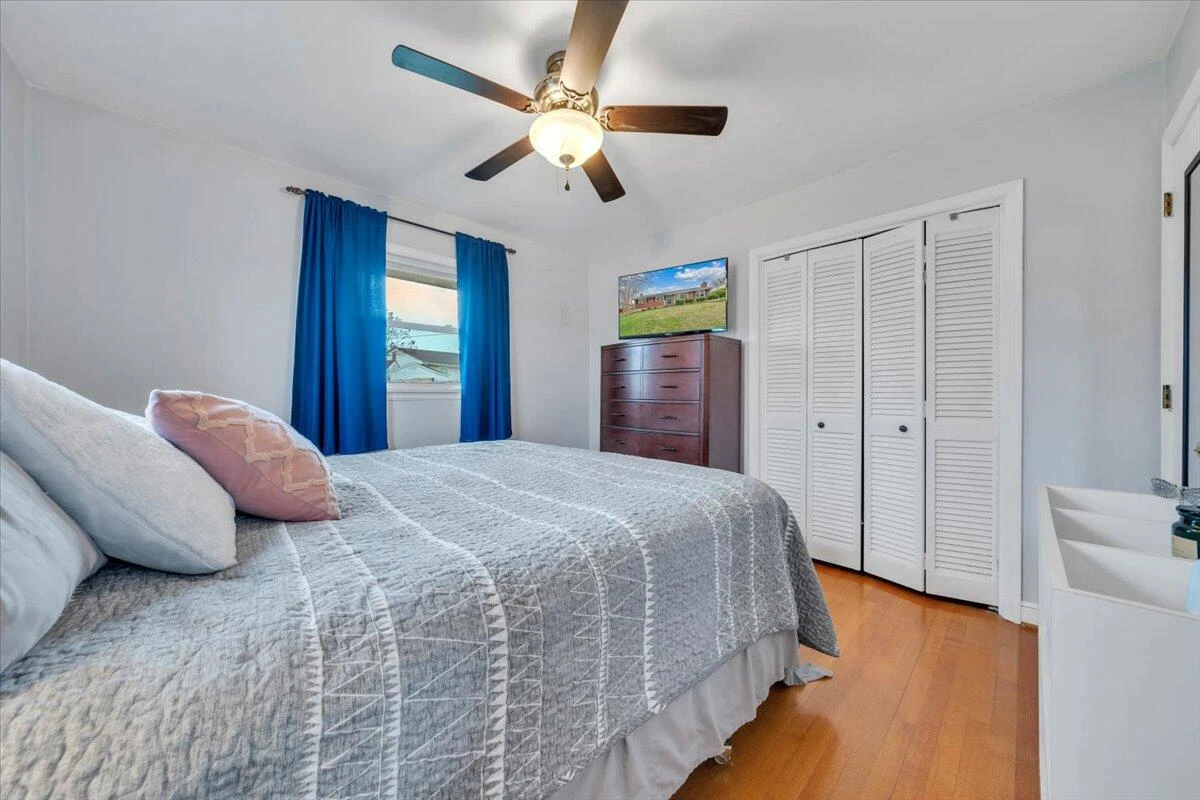 727 Plantation CIR - Photo 27