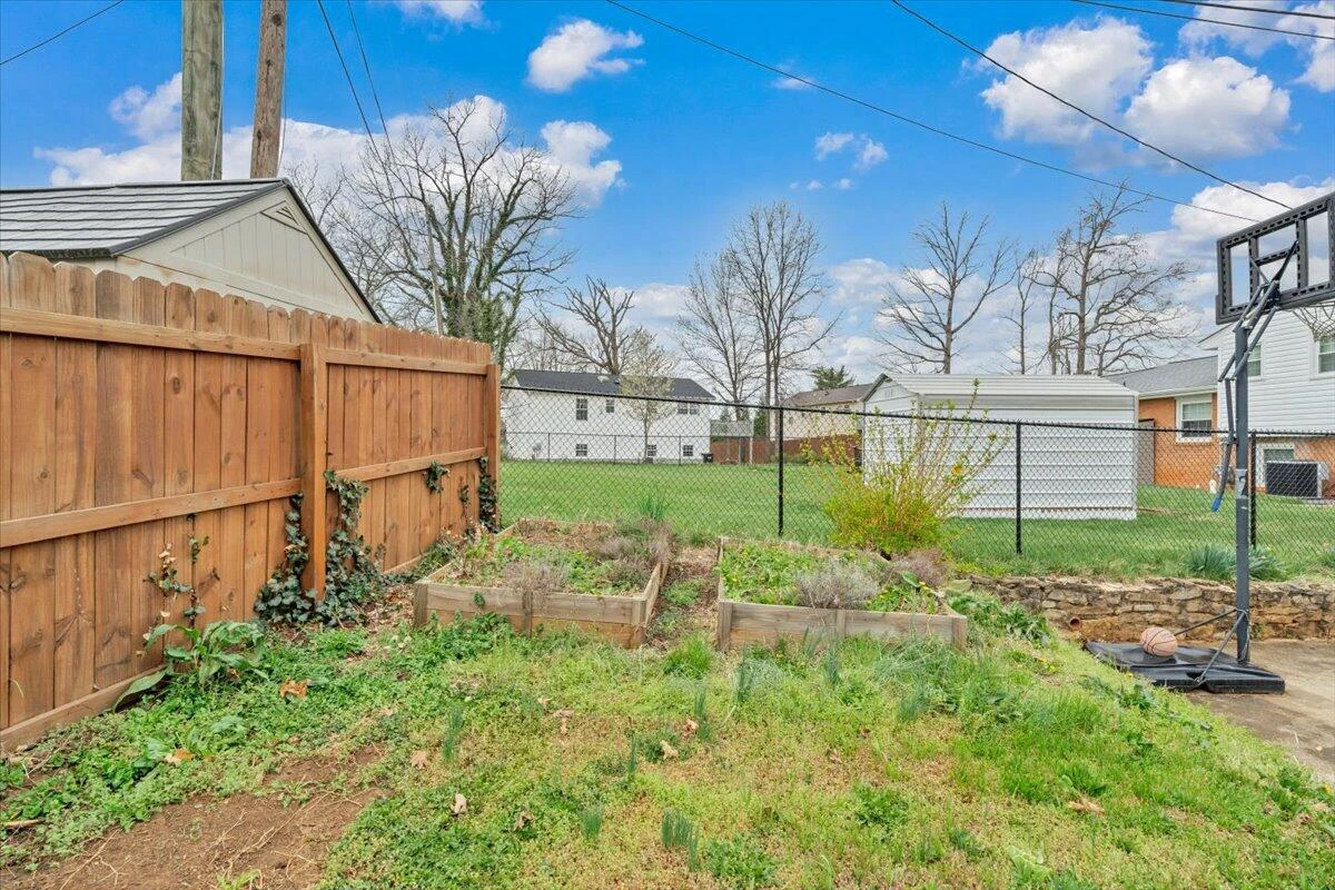 727 Plantation CIR - Photo 52