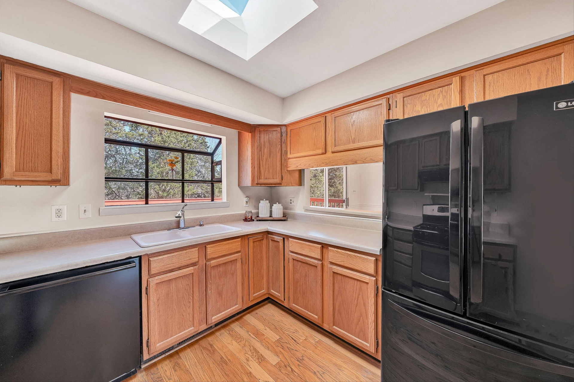 7901 Cedar Edge RD - Photo 14