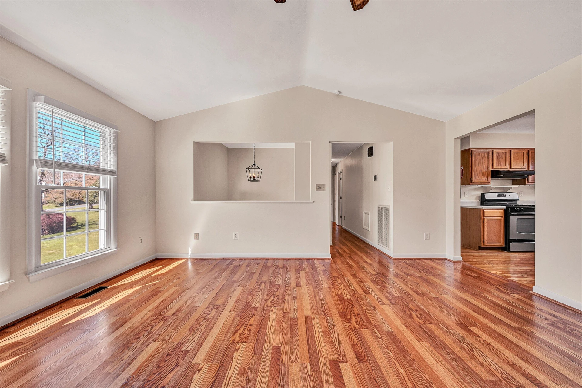 7901 Cedar Edge RD - Photo 9