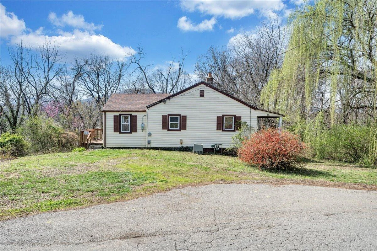1433 Gladstone AVE SE - Photo 20