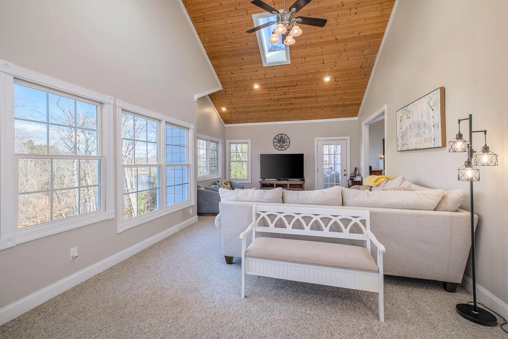 2085 Lakewood Forest RD - Photo 15