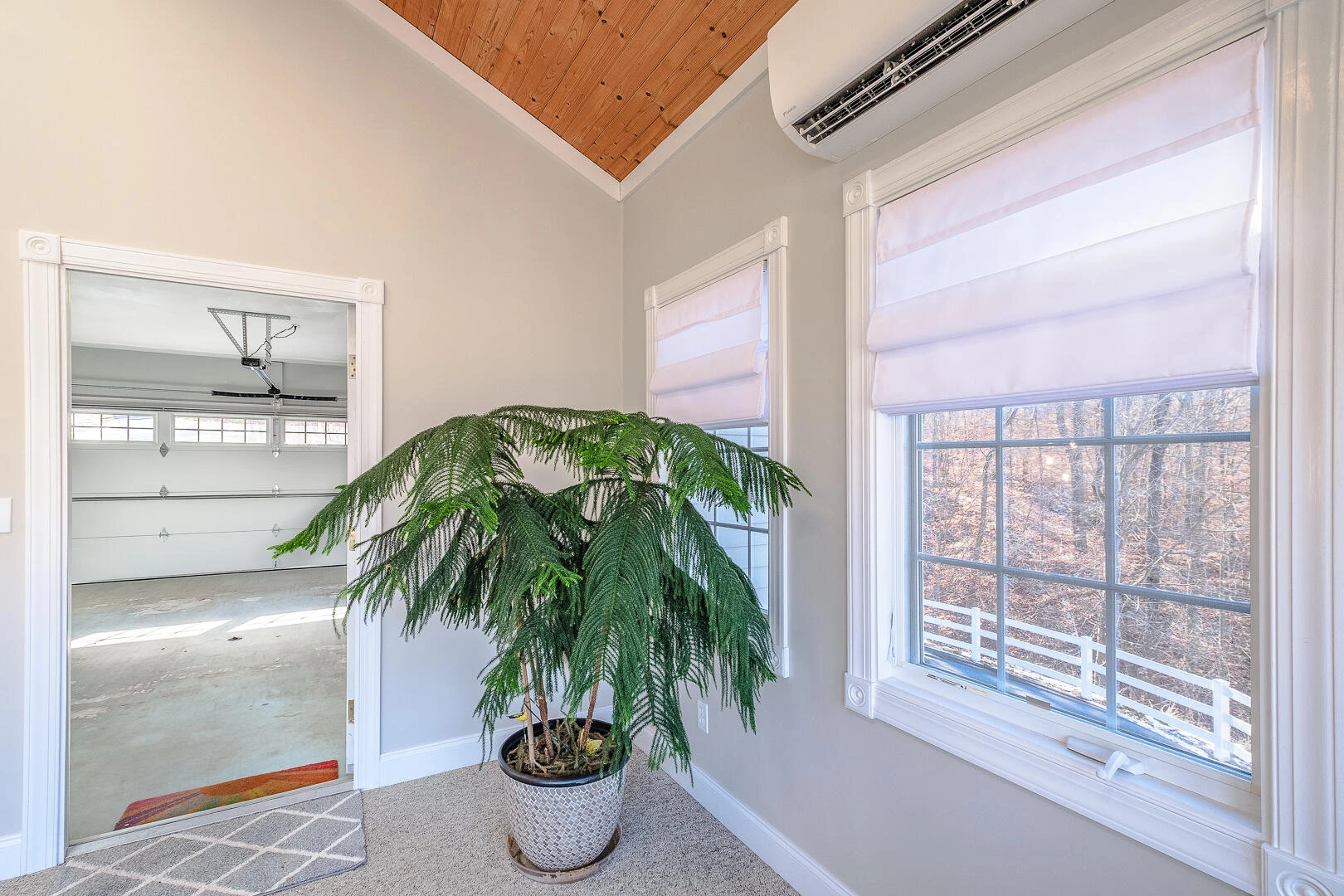 2085 Lakewood Forest RD - Photo 18