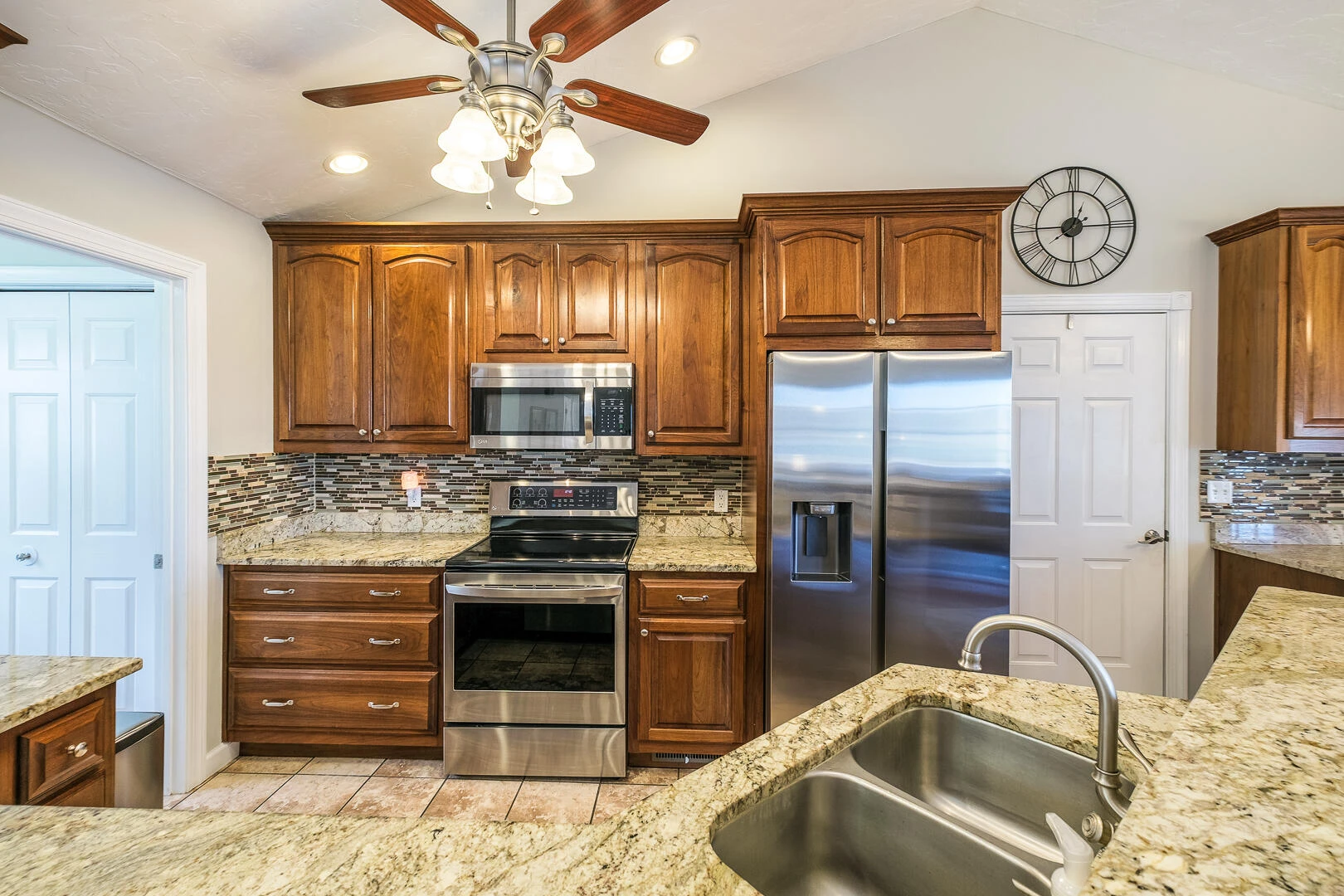 2085 Lakewood Forest RD - Photo 22