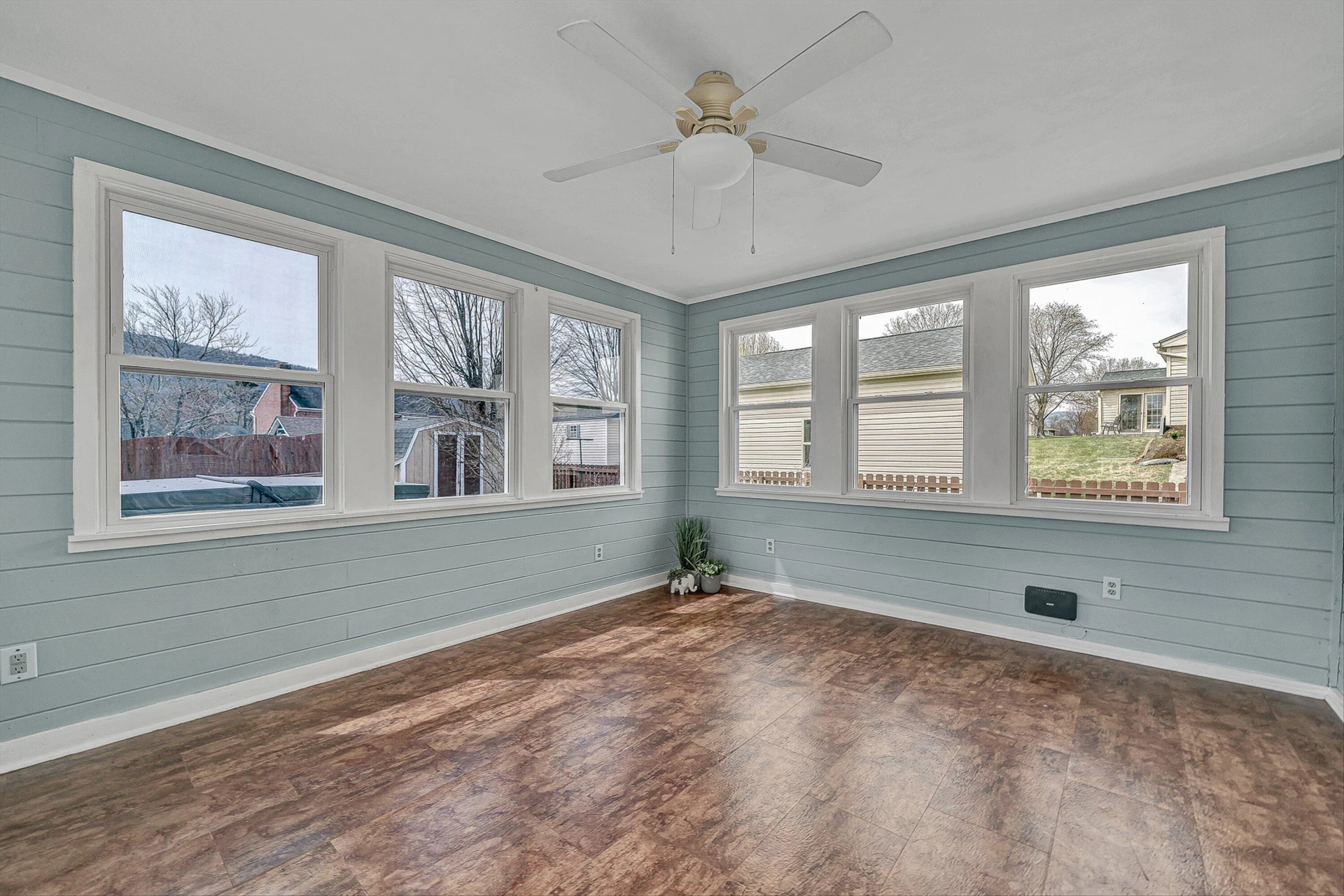 712 Joan CIR - Photo 18