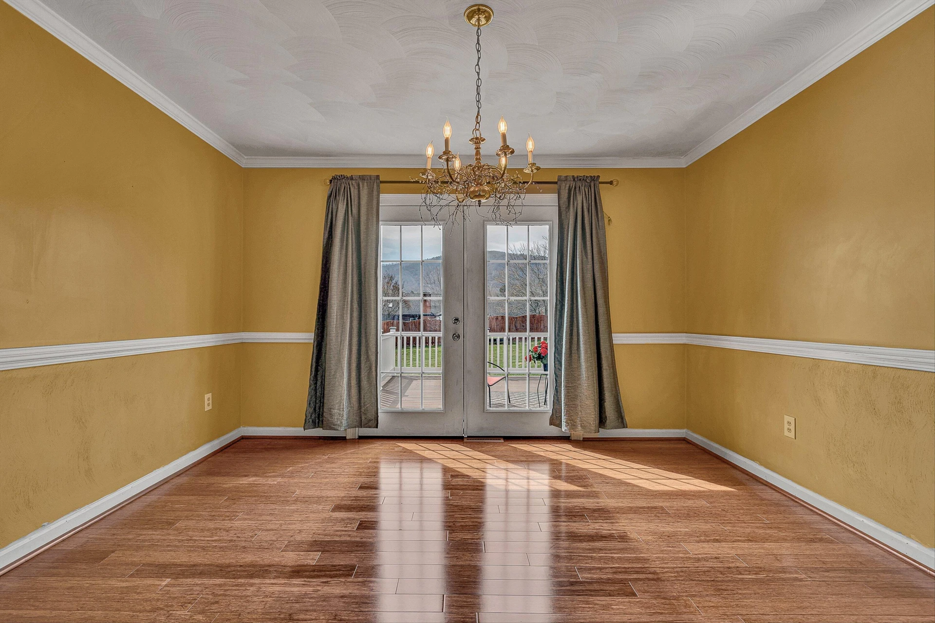 712 Joan CIR - Photo 23