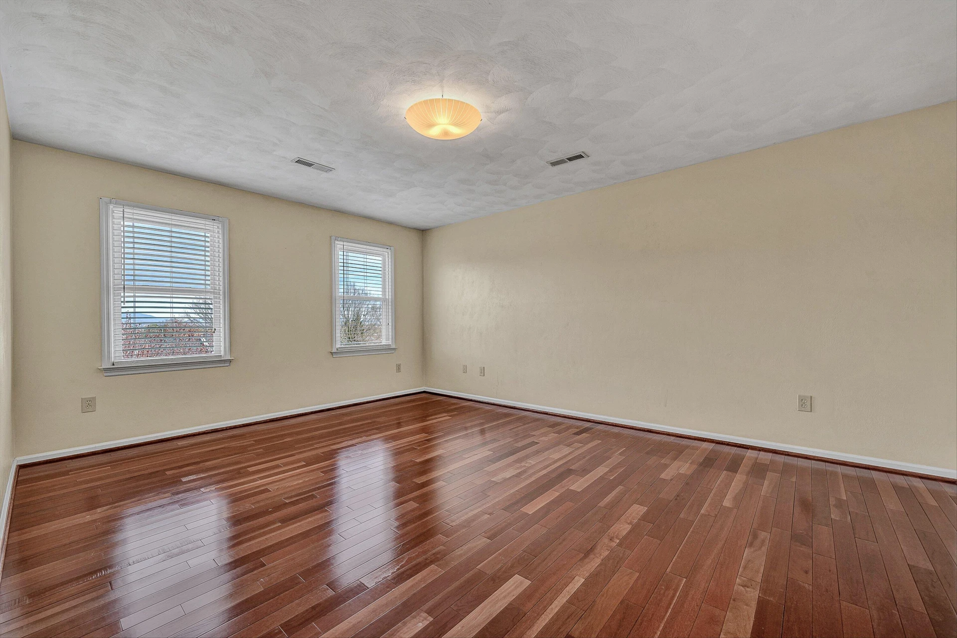712 Joan CIR - Photo 26