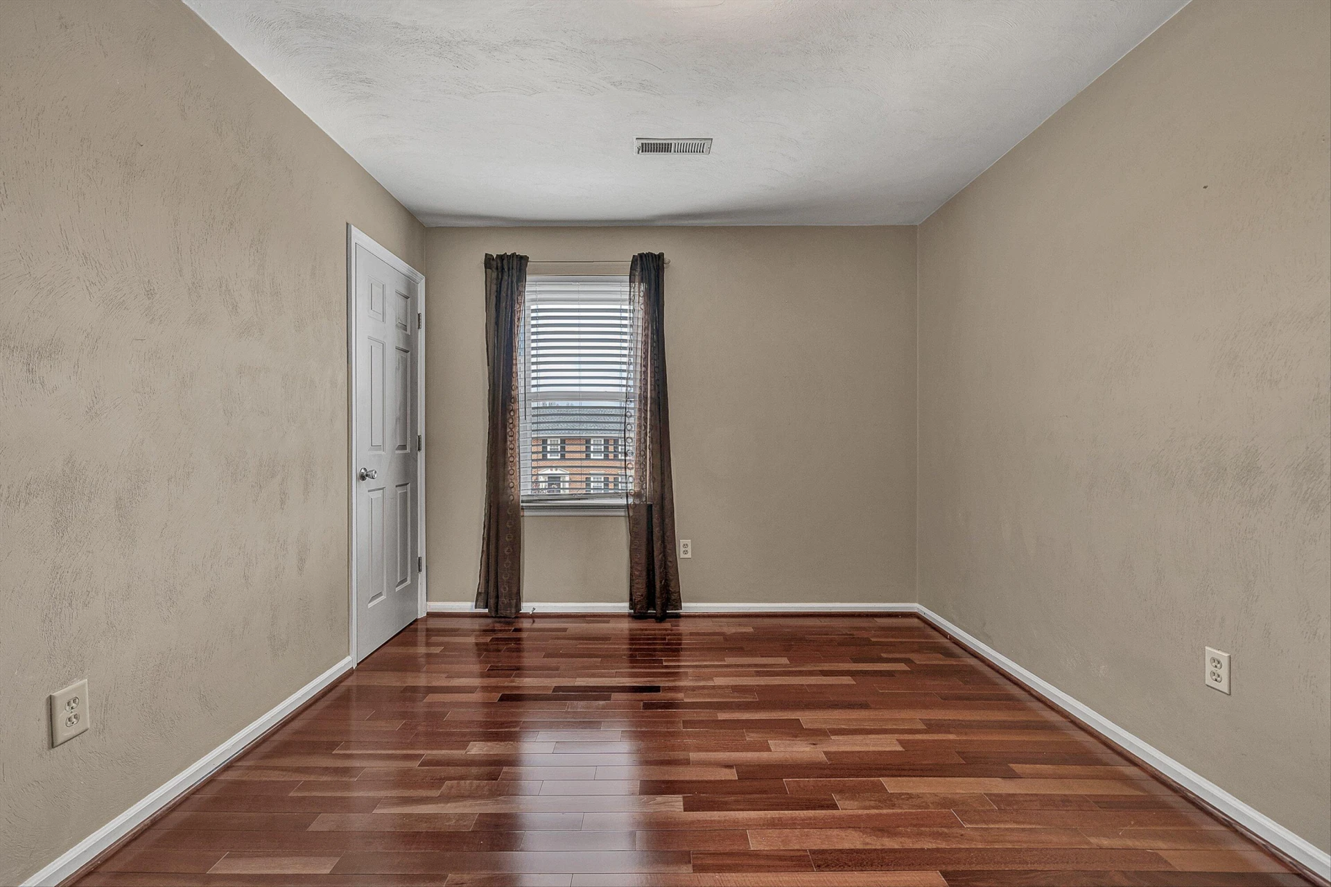 712 Joan CIR - Photo 33