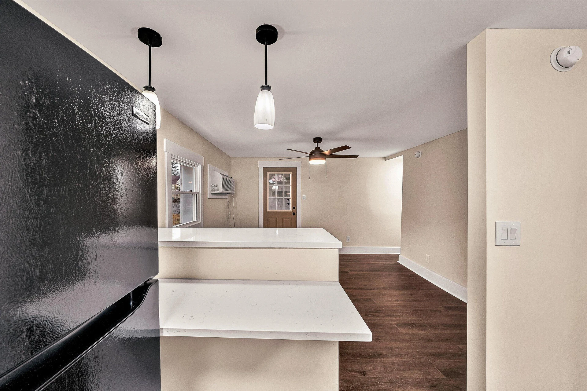2228 Eastland AVE SE - Photo 12