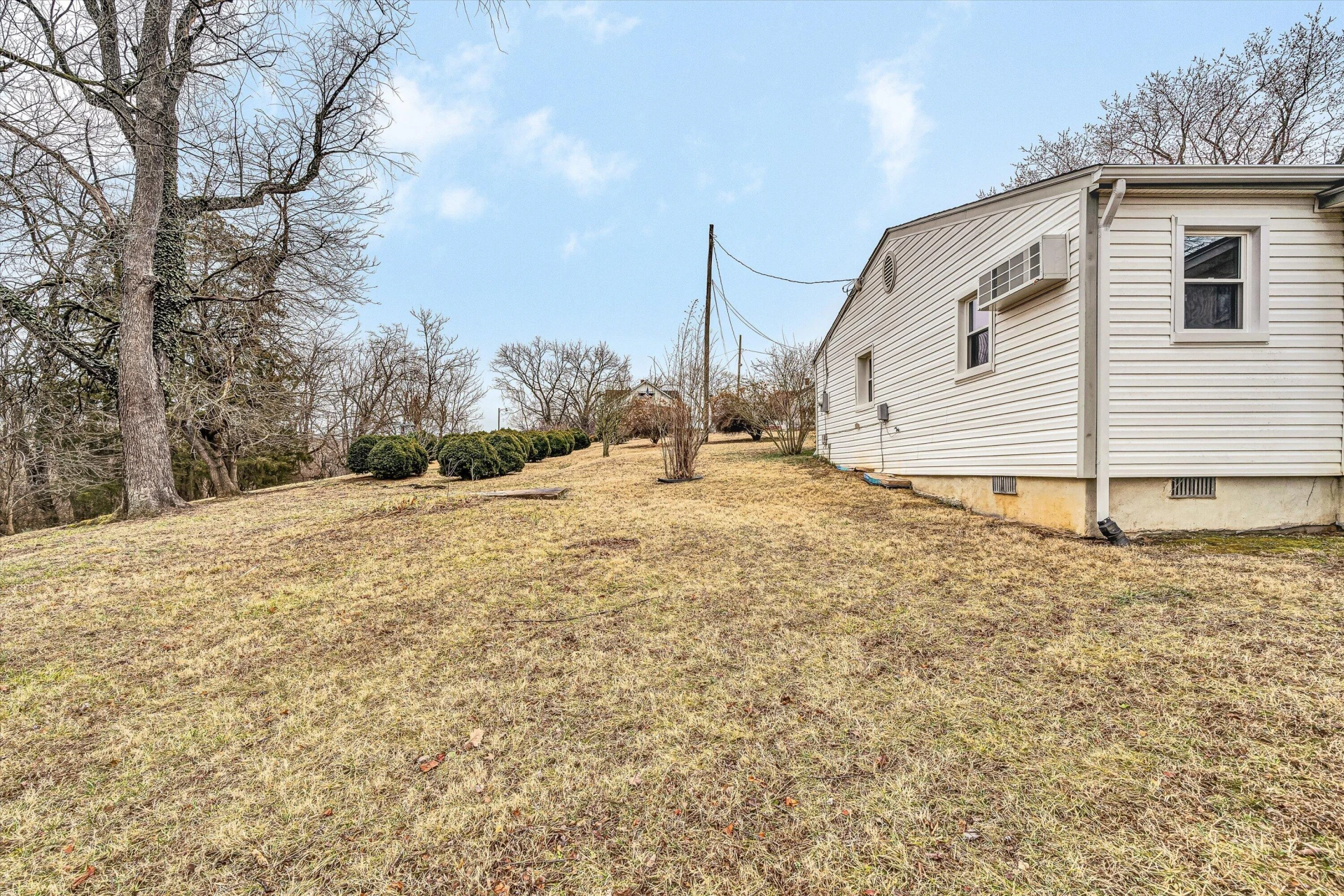 2228 Eastland AVE SE - Photo 28