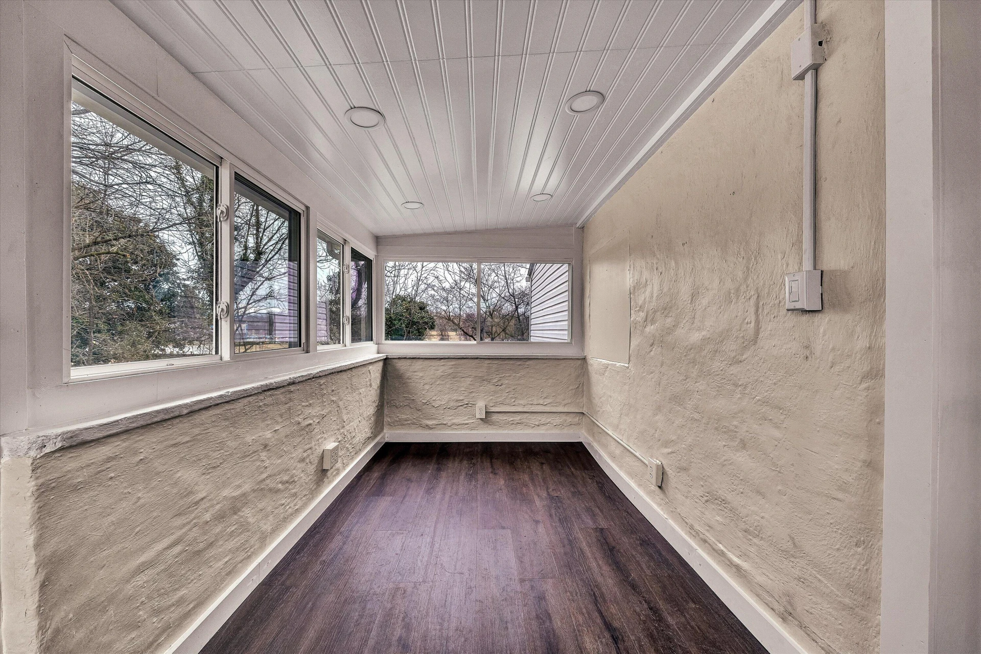 2228 Eastland AVE SE - Photo 6