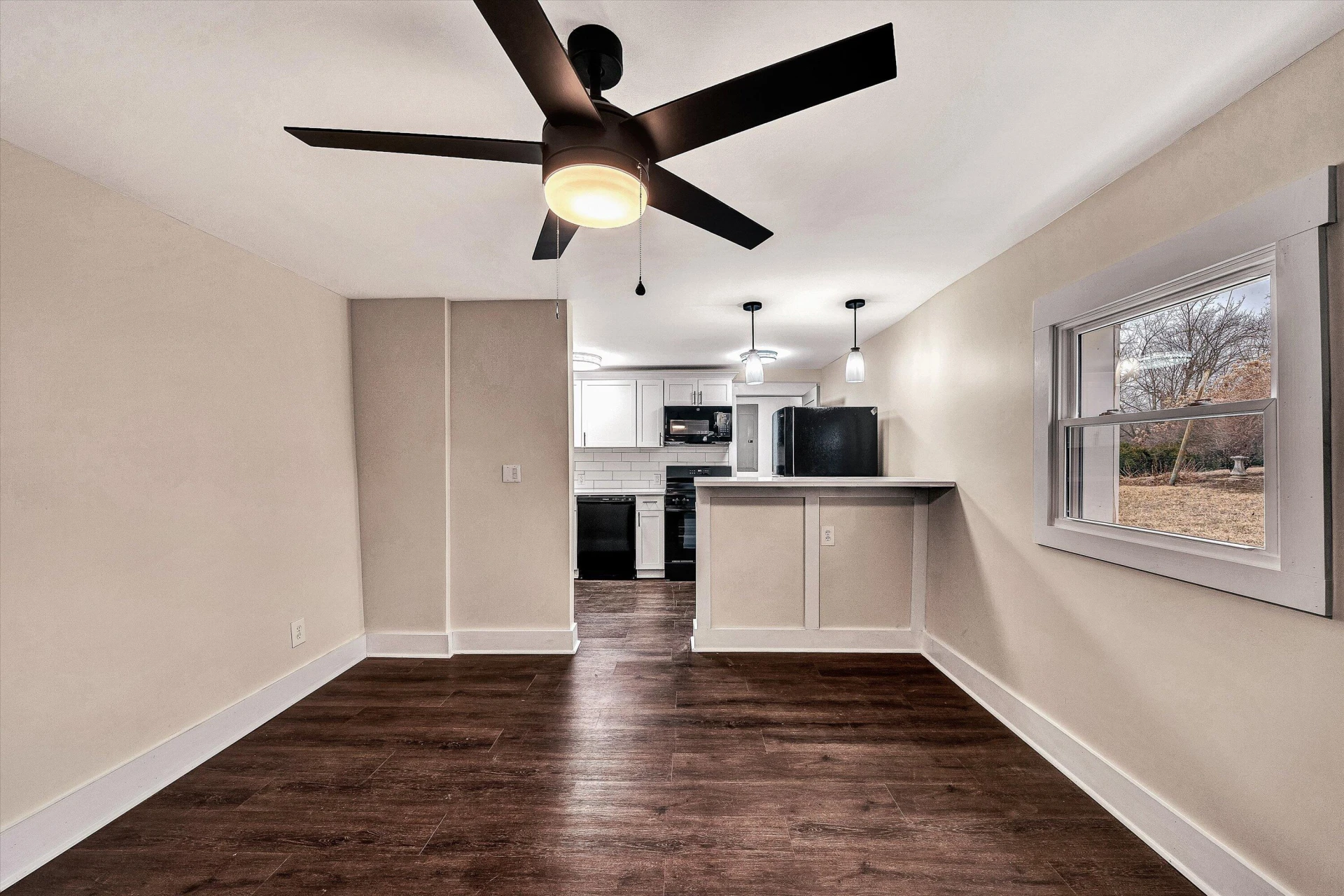 2228 Eastland AVE SE - Photo 8