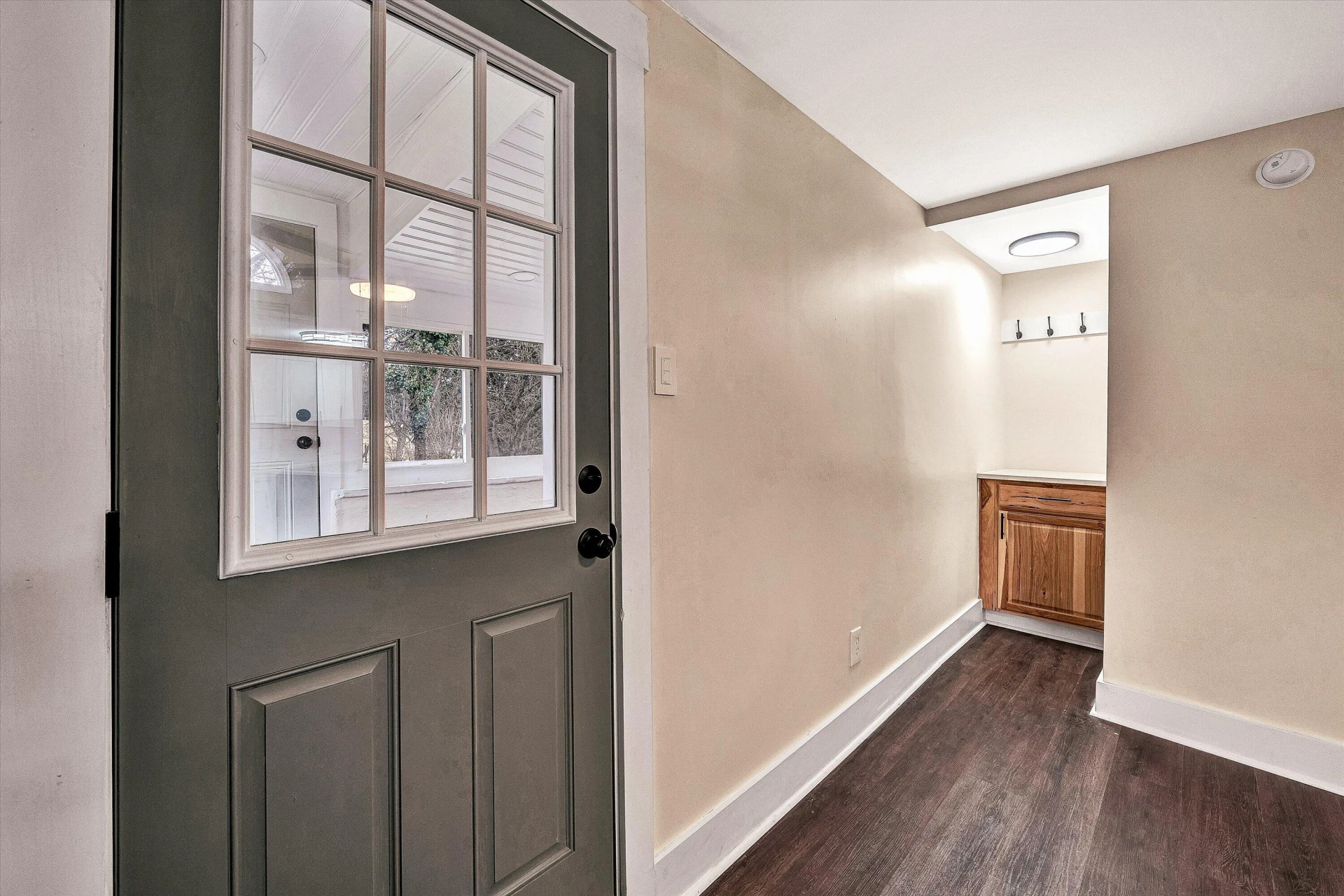 2228 Eastland AVE SE - Photo 9