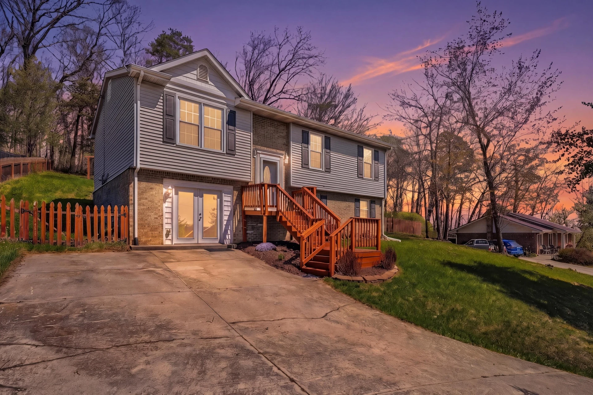 385 Tanglewood DR - Photo 16