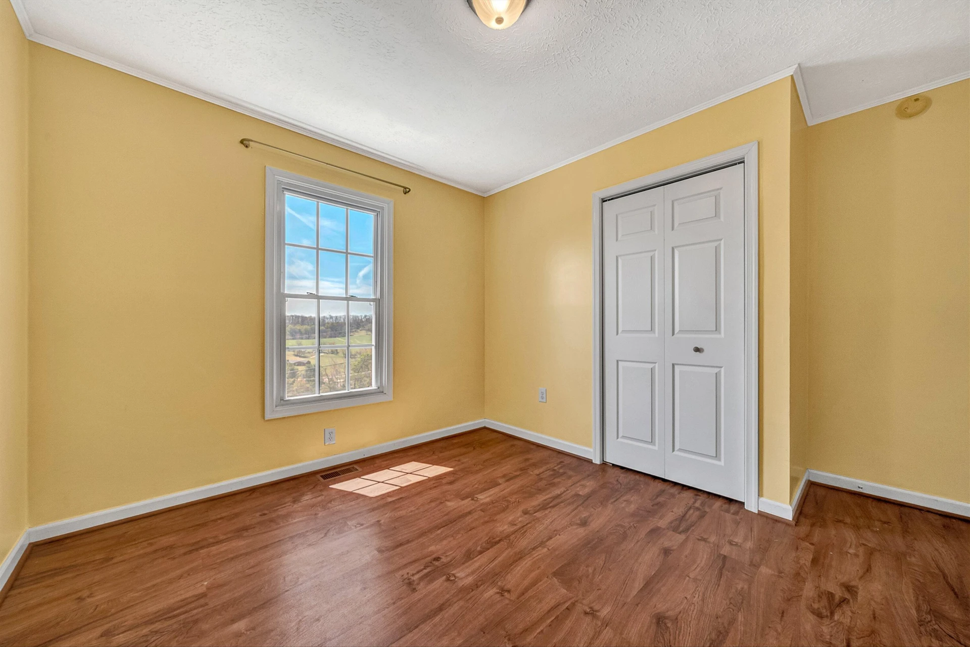 385 Tanglewood DR - Photo 21