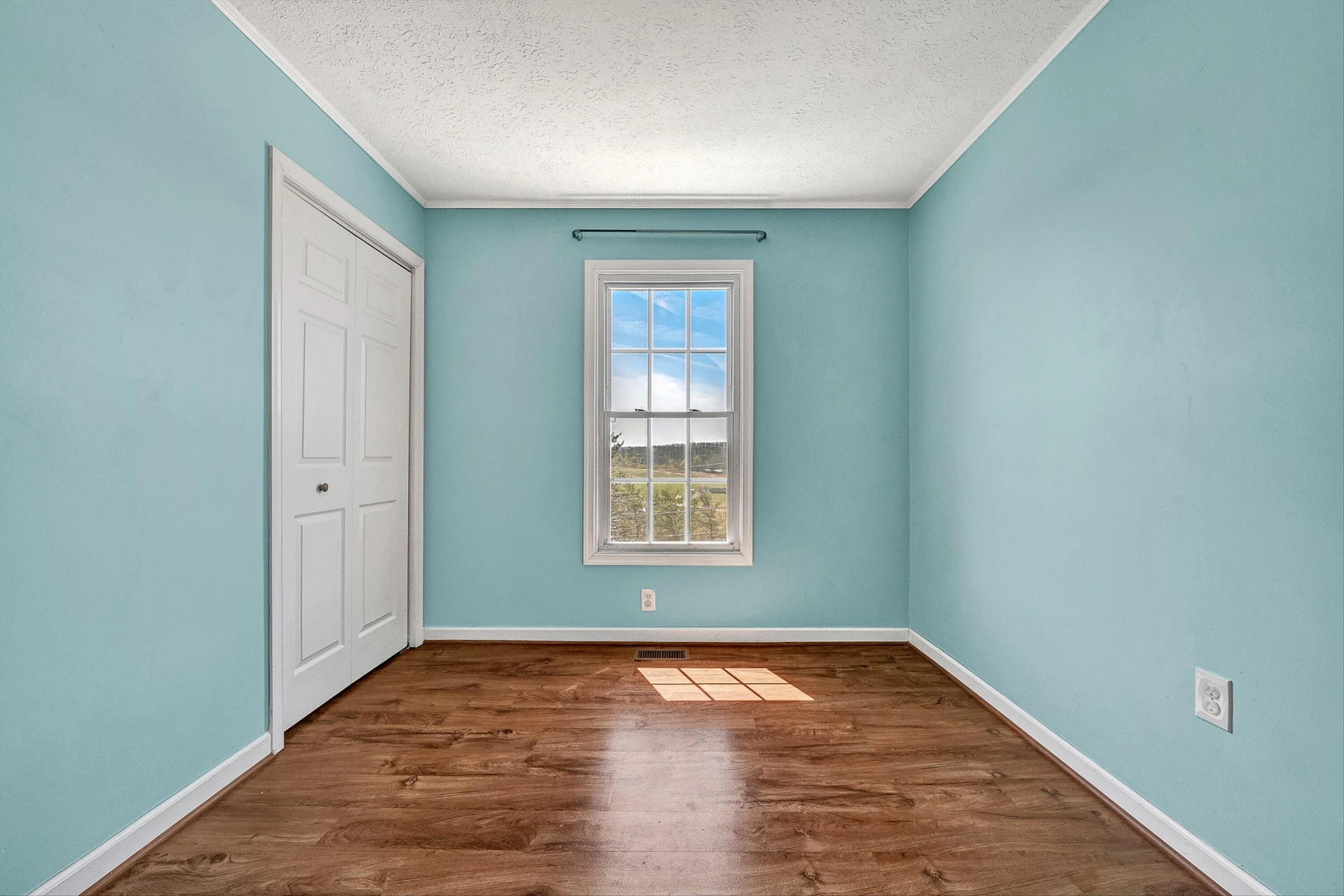 385 Tanglewood DR - Photo 22