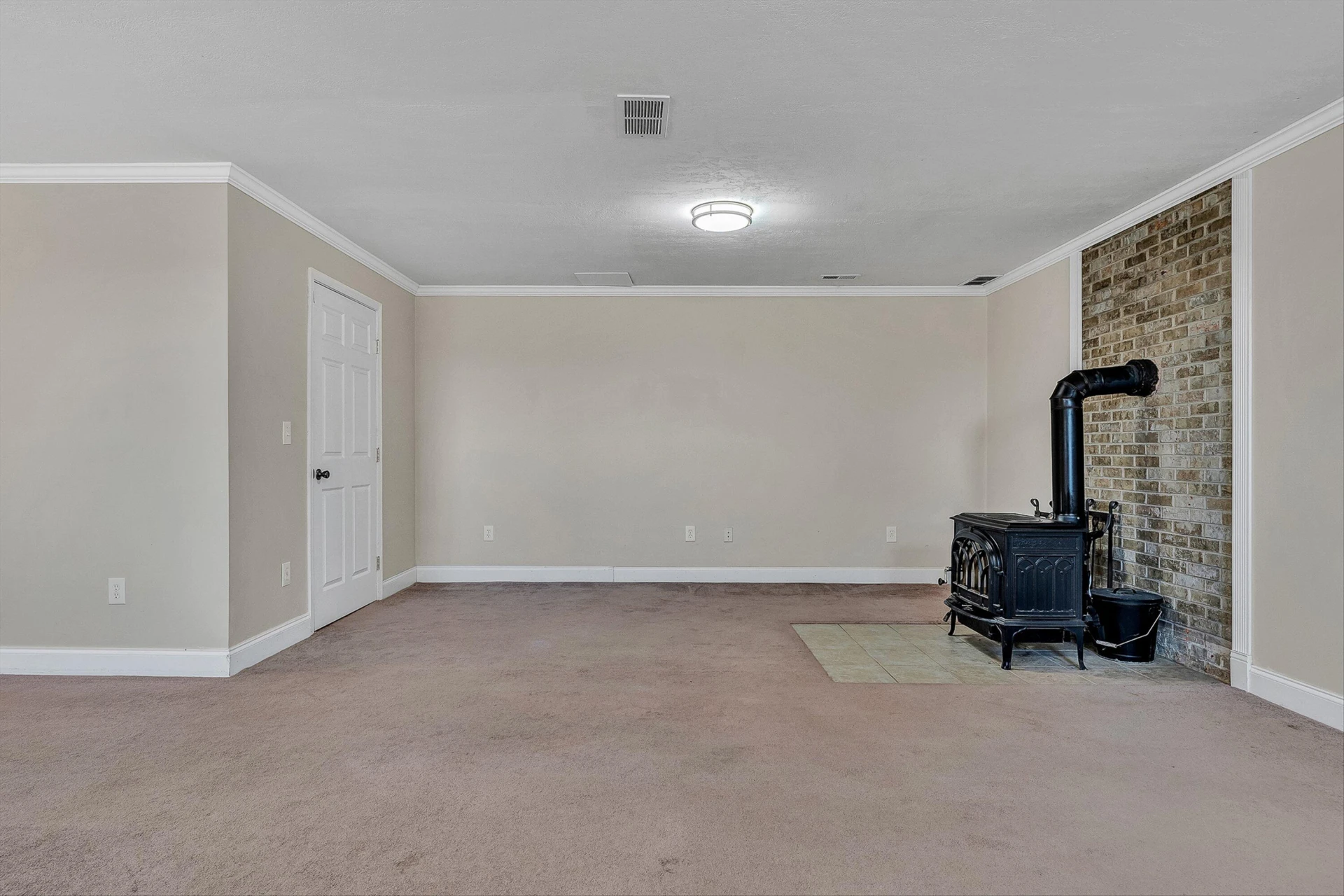 385 Tanglewood DR - Photo 26