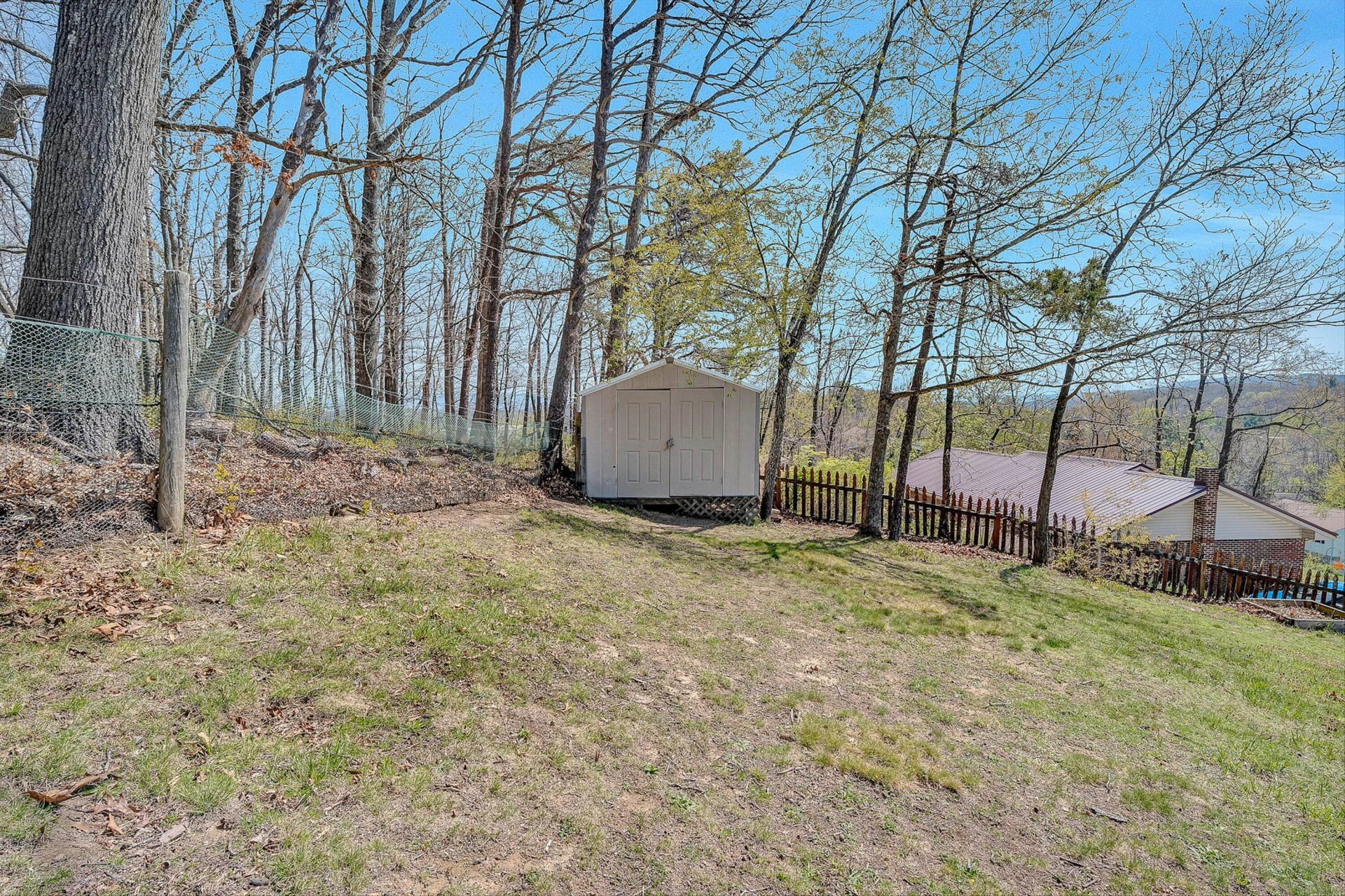 385 Tanglewood DR - Photo 35