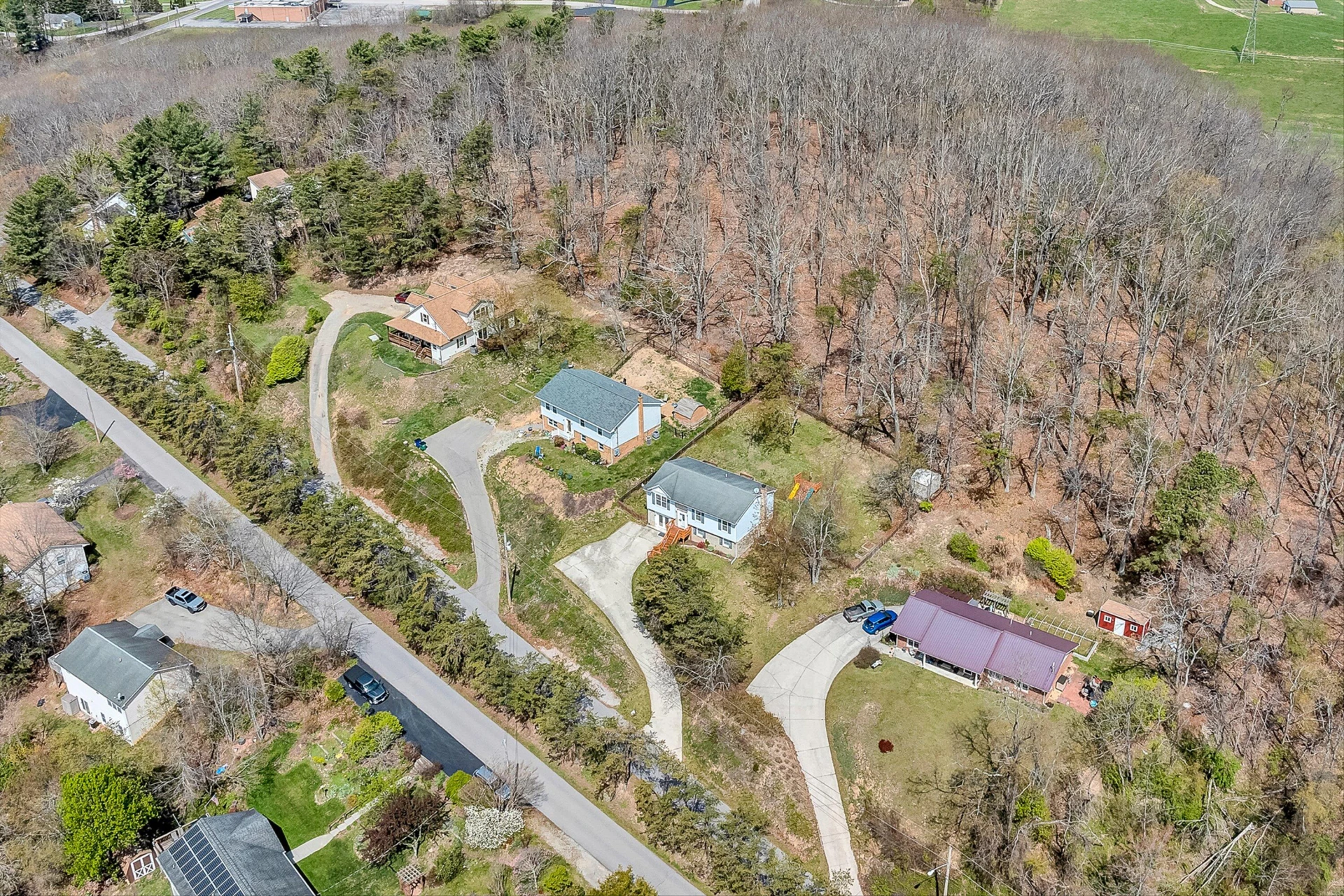 385 Tanglewood DR - Photo 39