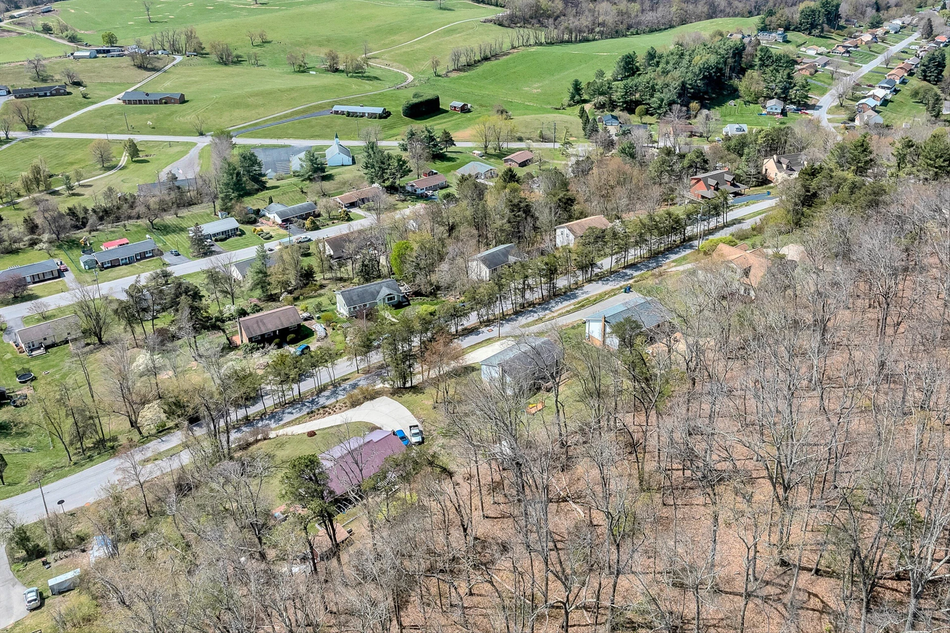 385 Tanglewood DR - Photo 42