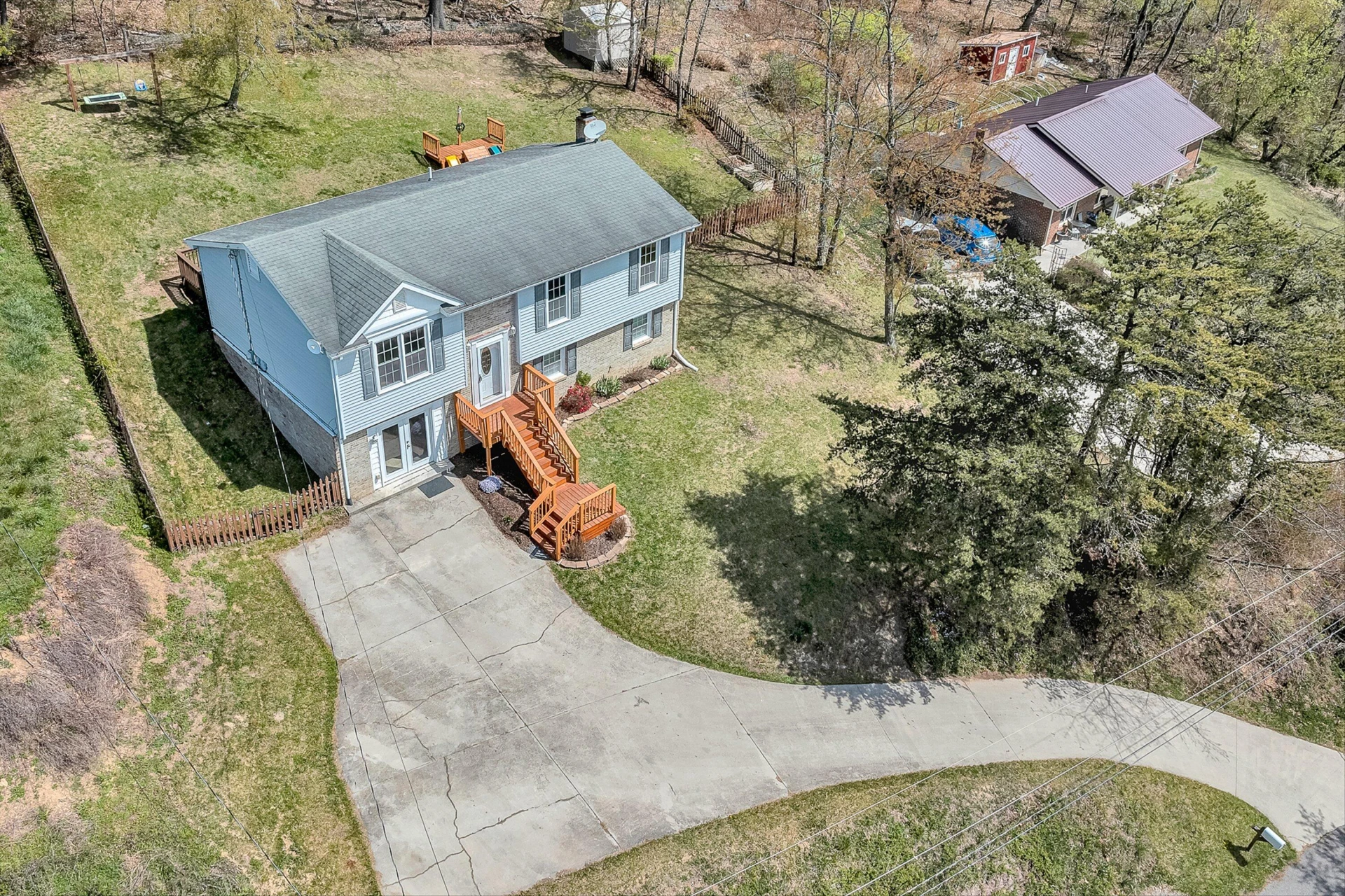 385 Tanglewood DR - Photo 44