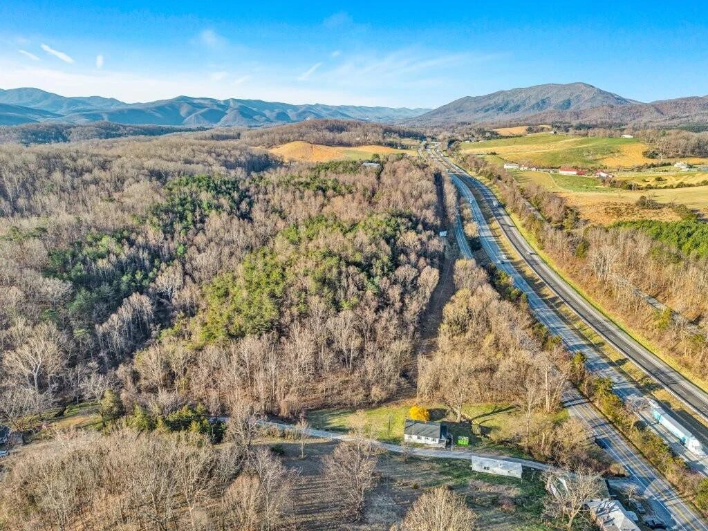 00 Lee HWY - Photo 2
