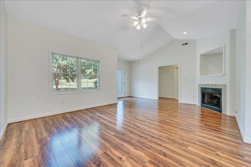 141 Chestnut Creek DR - Photo 17