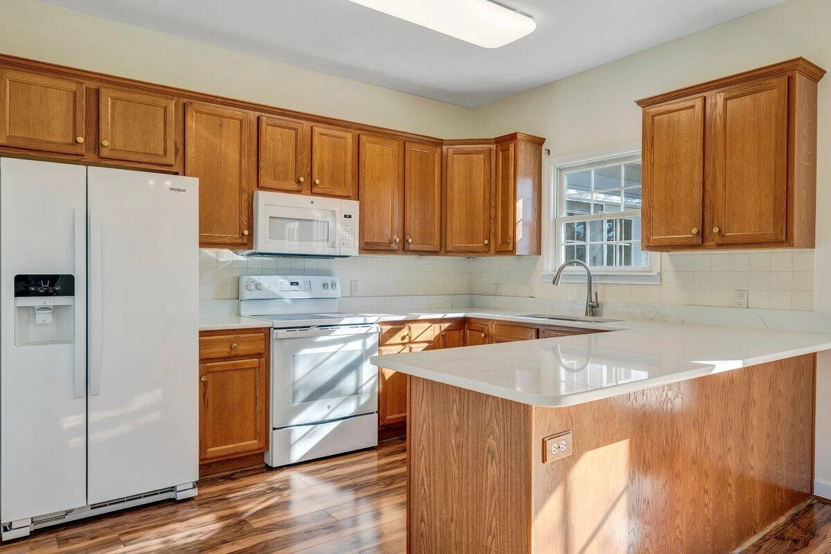 141 Chestnut Creek DR - Photo 19