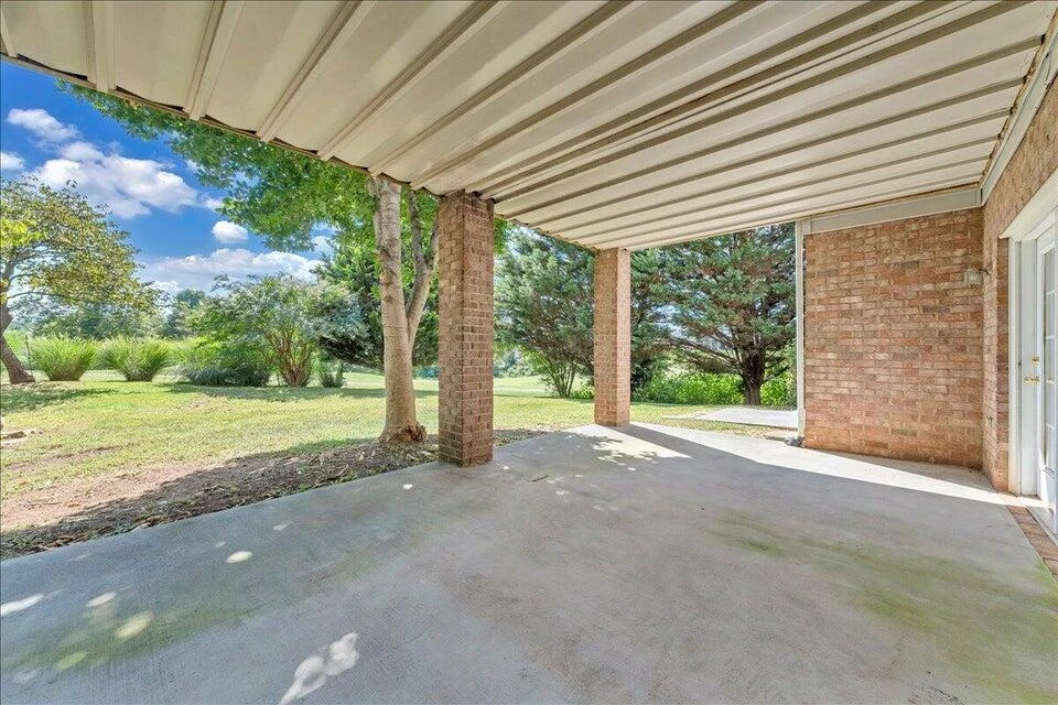 141 Chestnut Creek DR - Photo 56