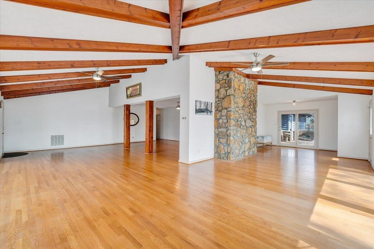 223 Lee DR - Photo 19
