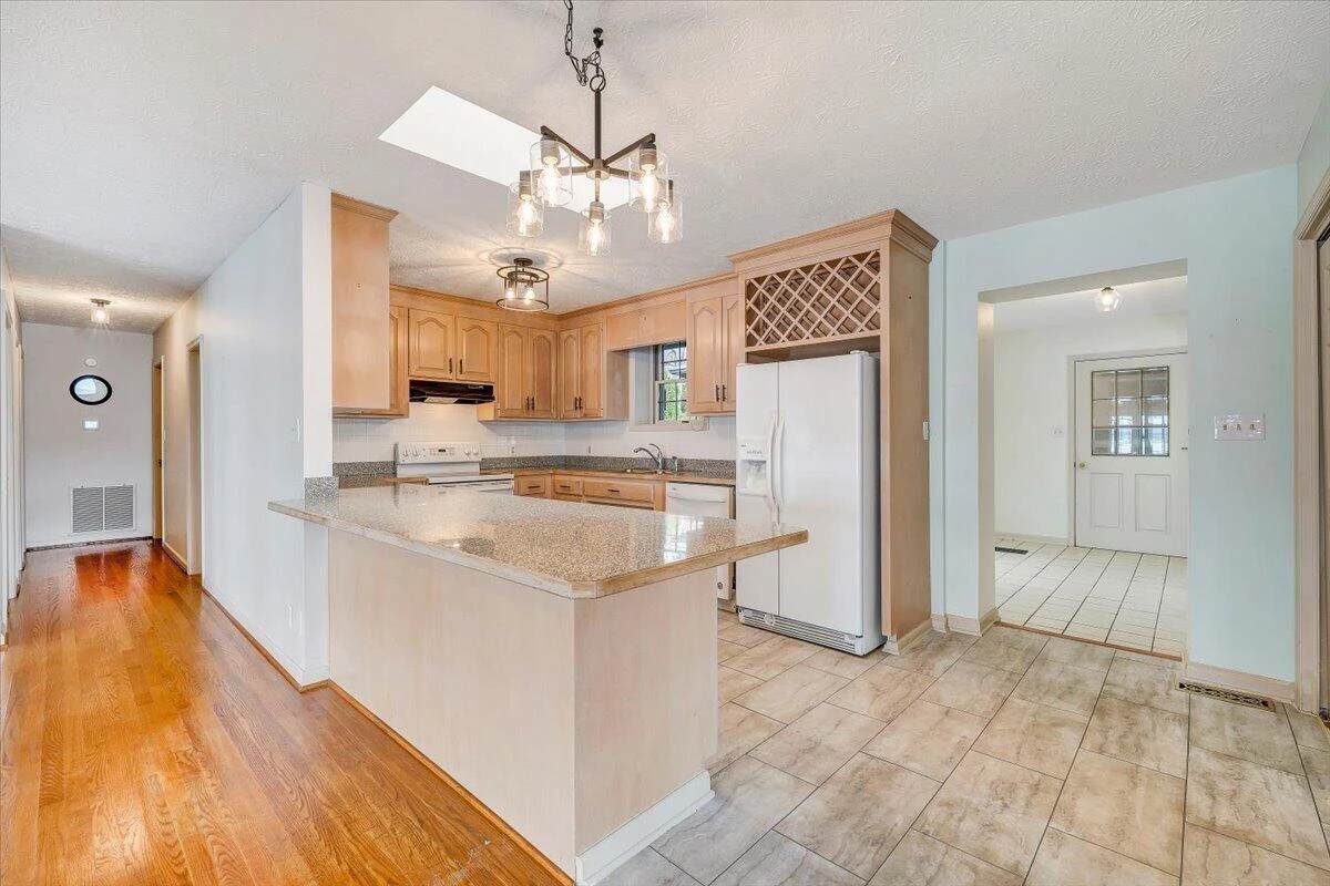 223 Lee DR - Photo 29