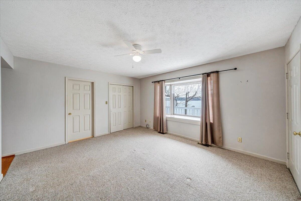 223 Lee DR - Photo 39