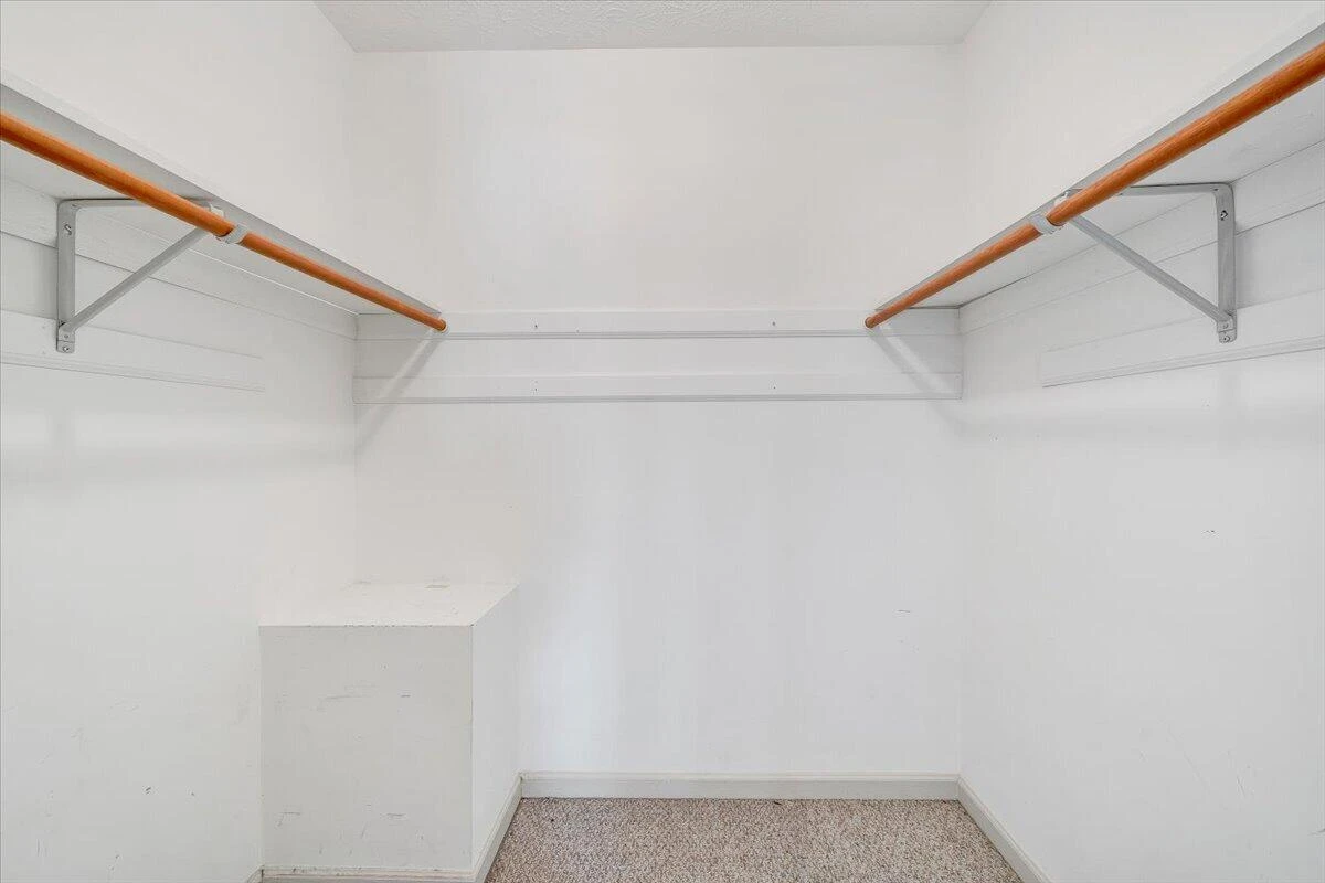 223 Lee DR - Photo 43