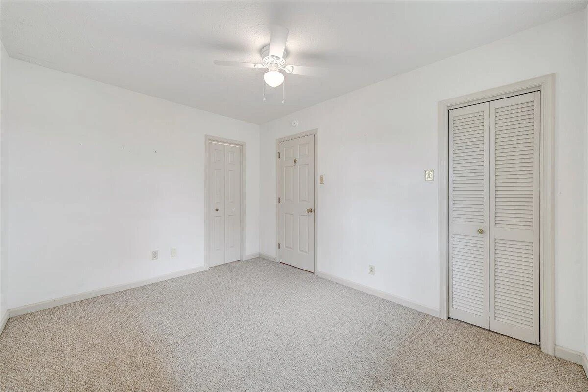 223 Lee DR - Photo 46
