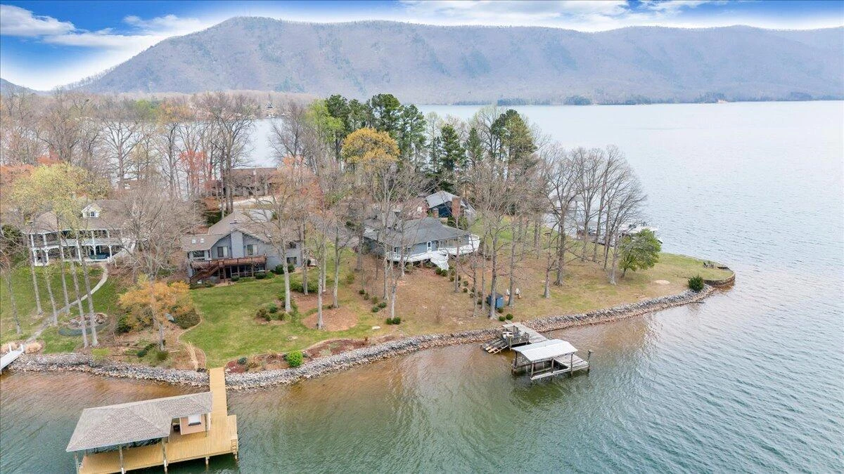 223 Lee DR - Photo 79