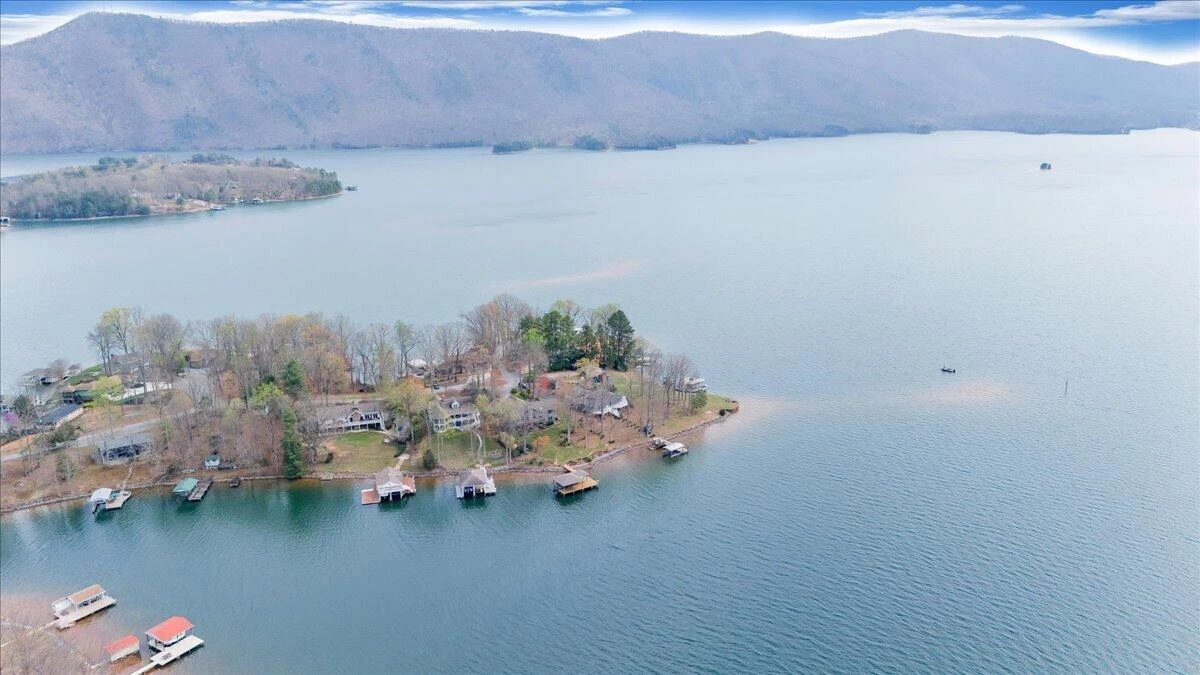223 Lee DR - Photo 85