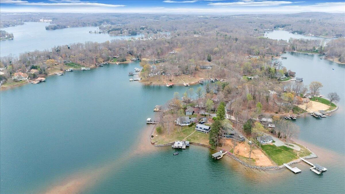 223 Lee DR - Photo 87