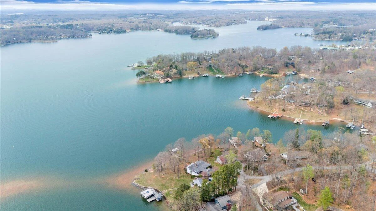 223 Lee DR - Photo 89