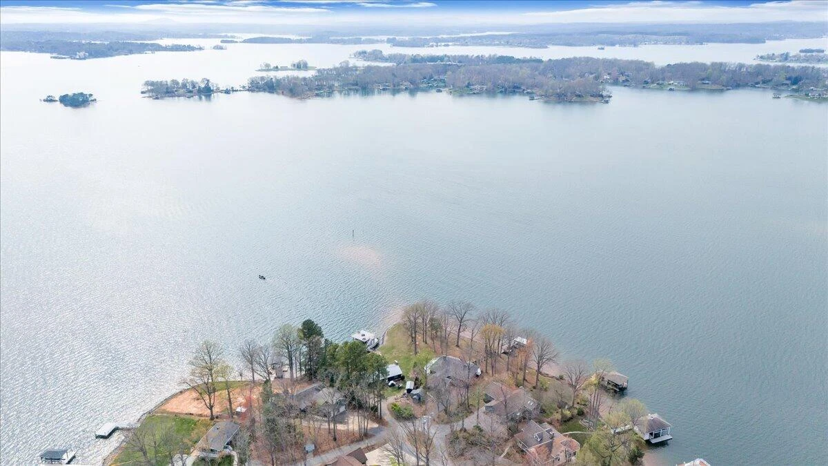 223 Lee DR - Photo 90